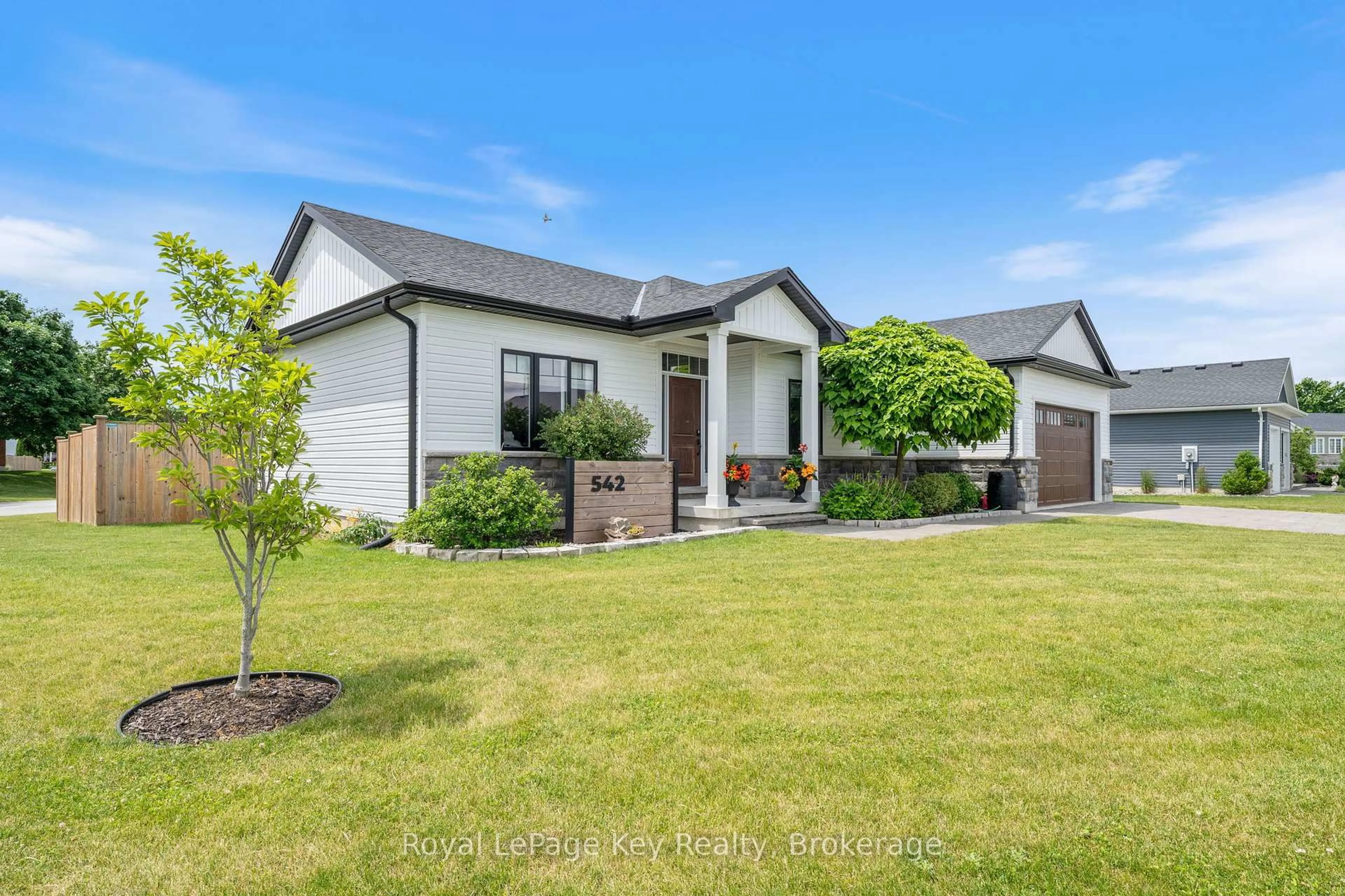 Unknown for 542 Scenic Crt, Warwick Ontario N0M 0S0