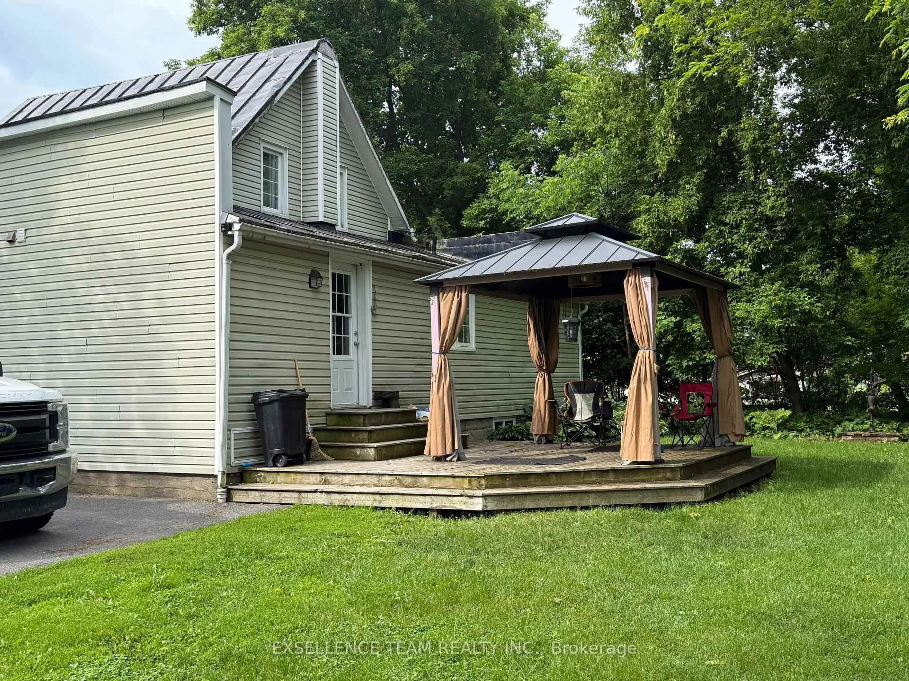 Patio, unknown for 23 Mechanic St, North Glengarry Ontario K0C 1T0