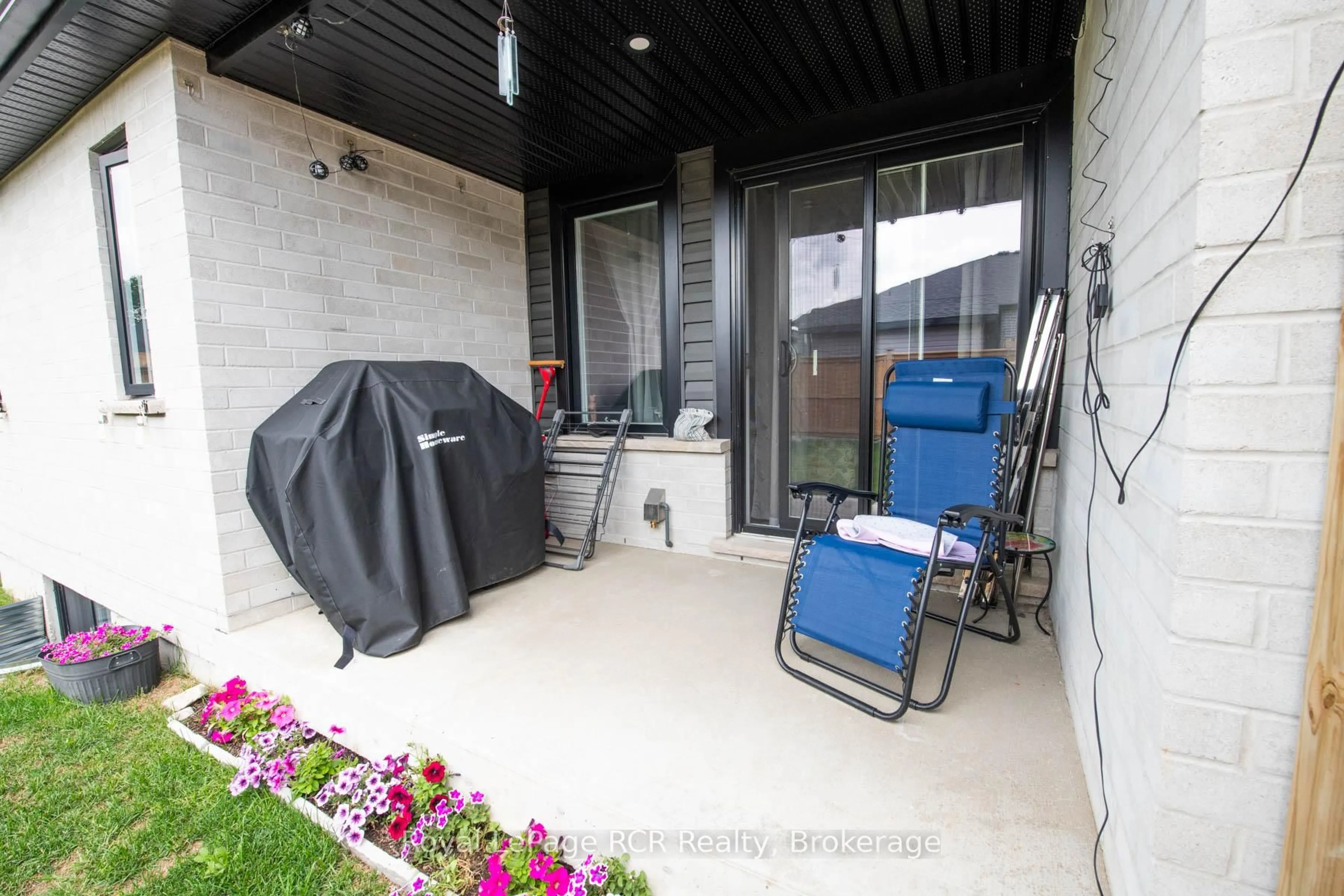 Patio, street for 209 Church St, Wellington North Ontario N0G 2L4