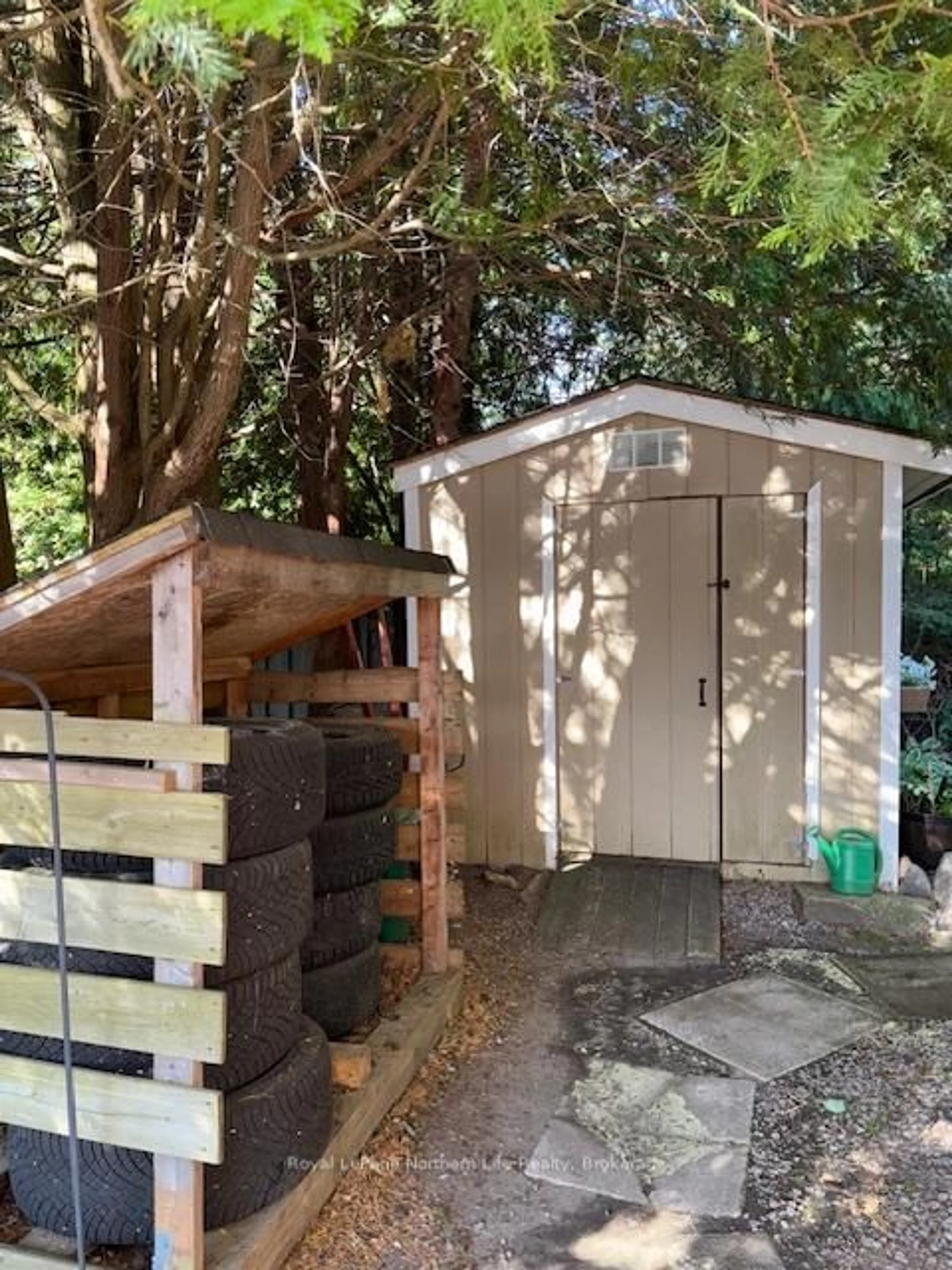 Shed for 687 Guinevere Crt, North Bay Ontario P1A 3M1