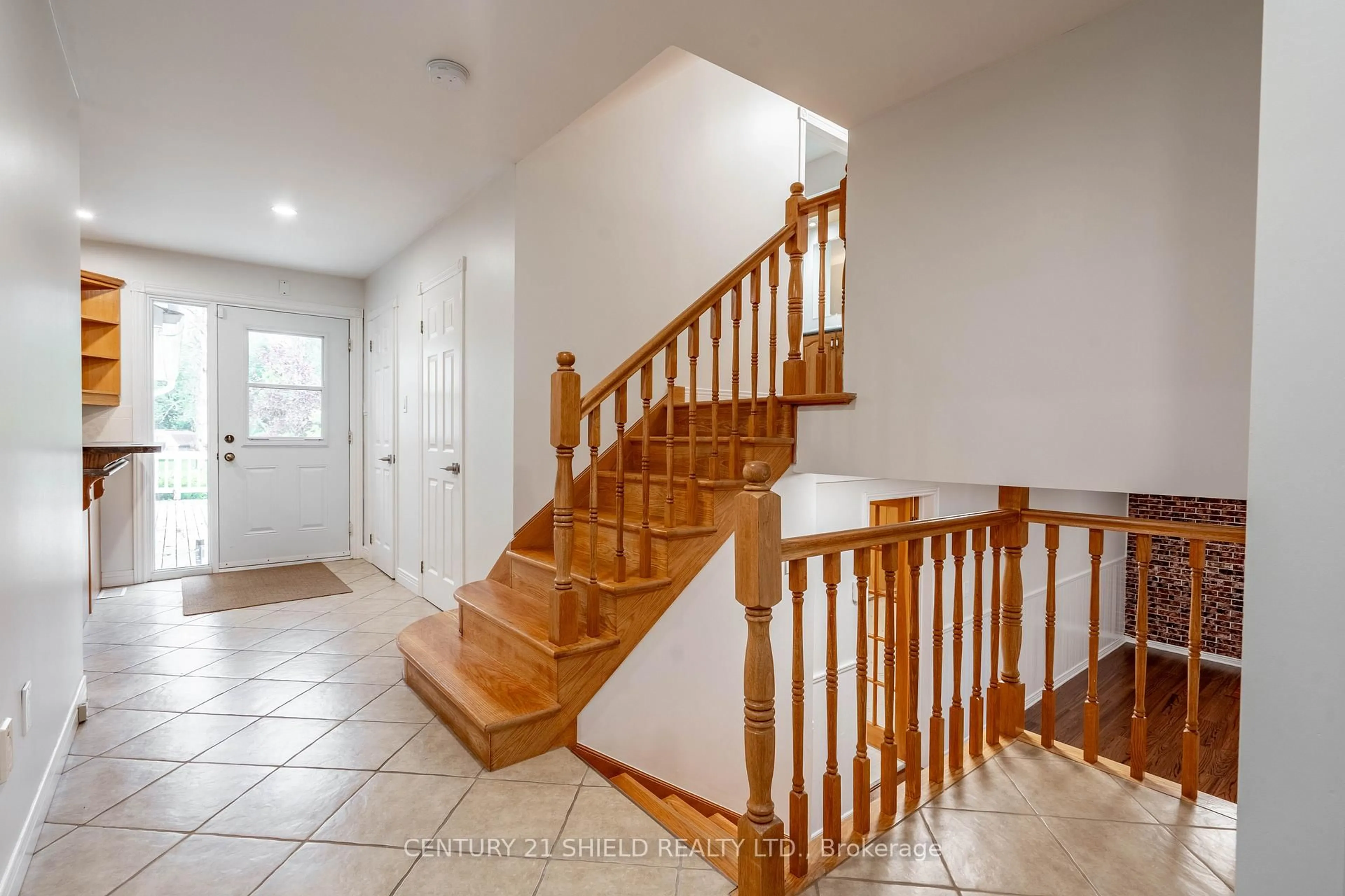 Unknown for 18959 County Road 18, South Glengarry Ontario K0C 1S0