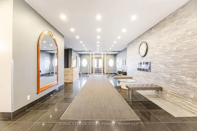 135 James St #909, Hamilton 5
