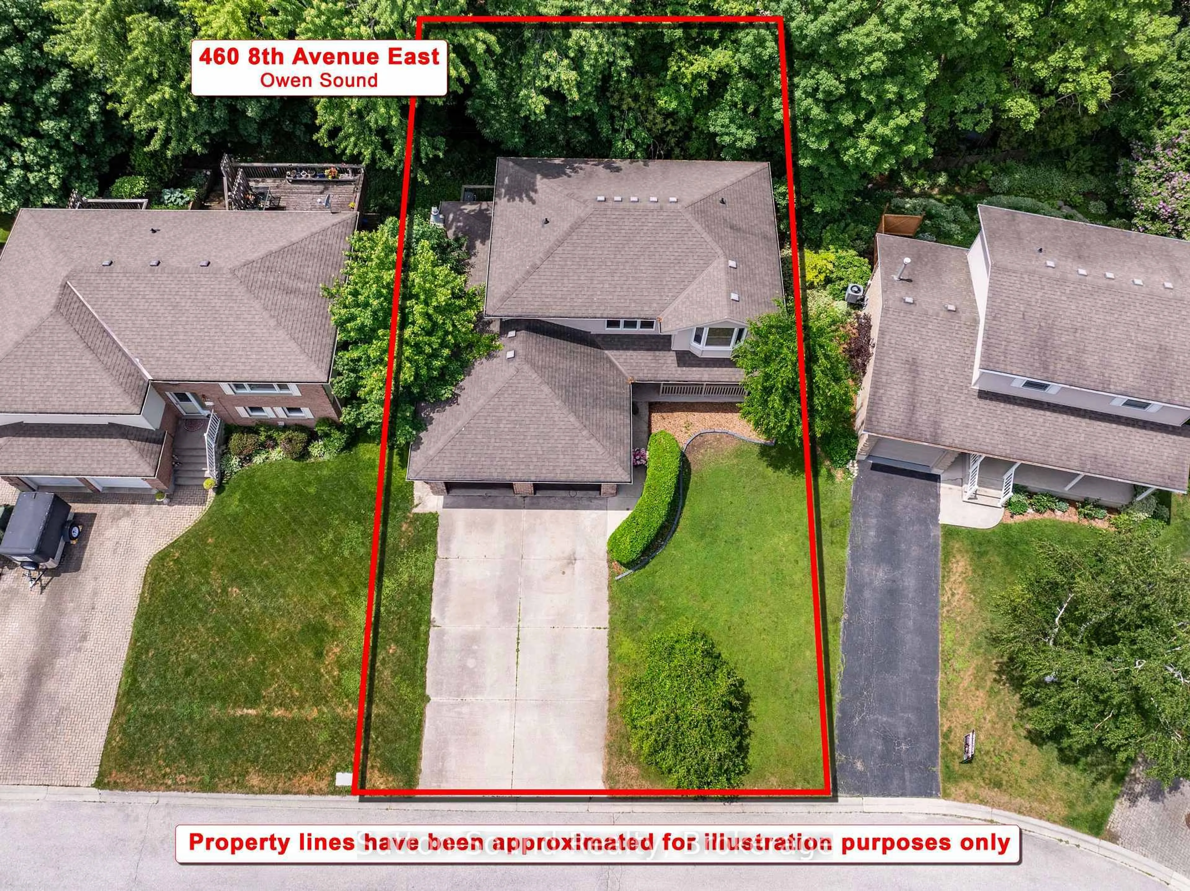 A pic from outside/outdoor area/front of a property/back of a property/a pic from drone, street for 460 8TH Ave, Owen Sound Ontario N4K 6S8