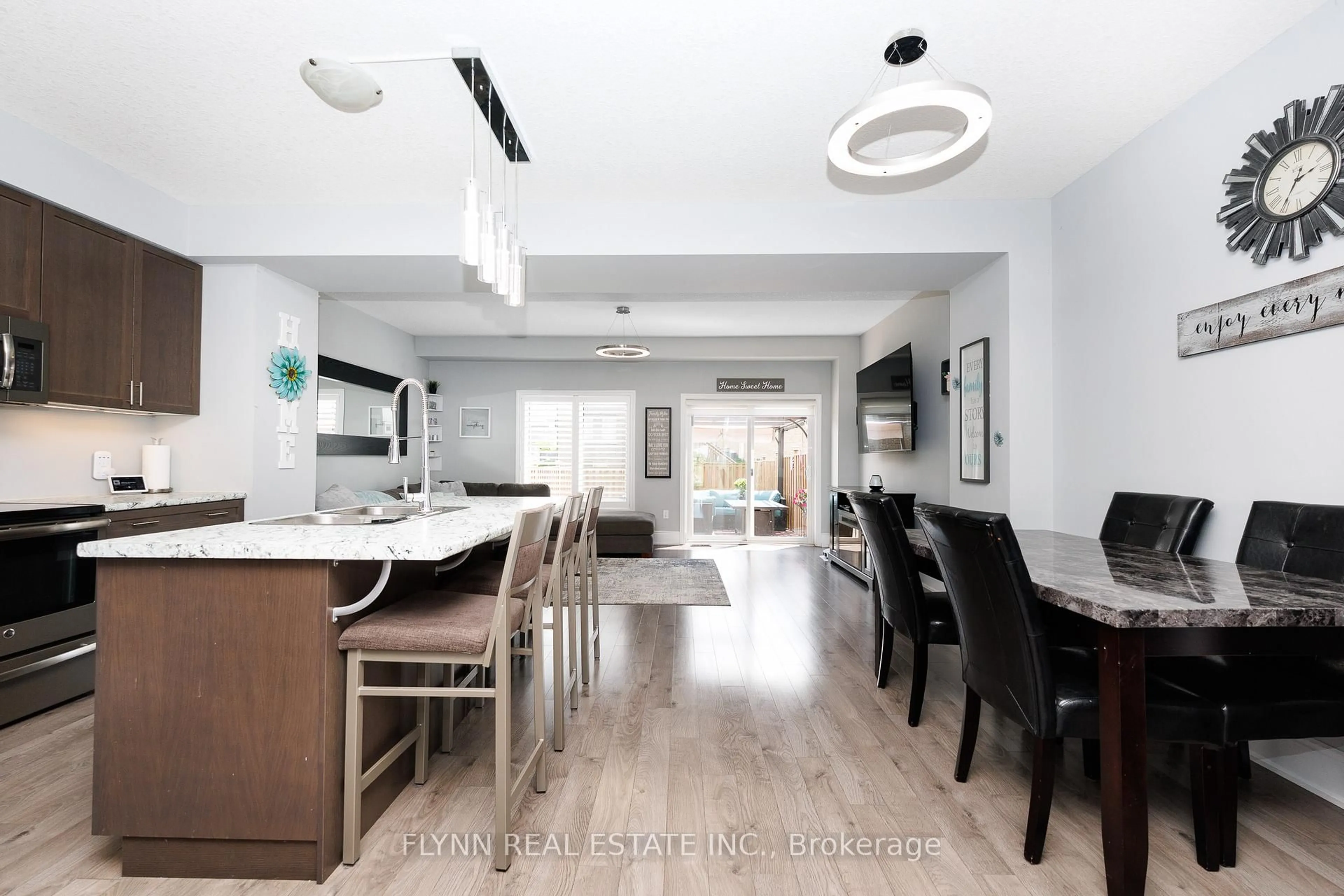 Open concept kitchen, unknown for 37 SUNSET Way, Thorold Ontario L2V 0C7