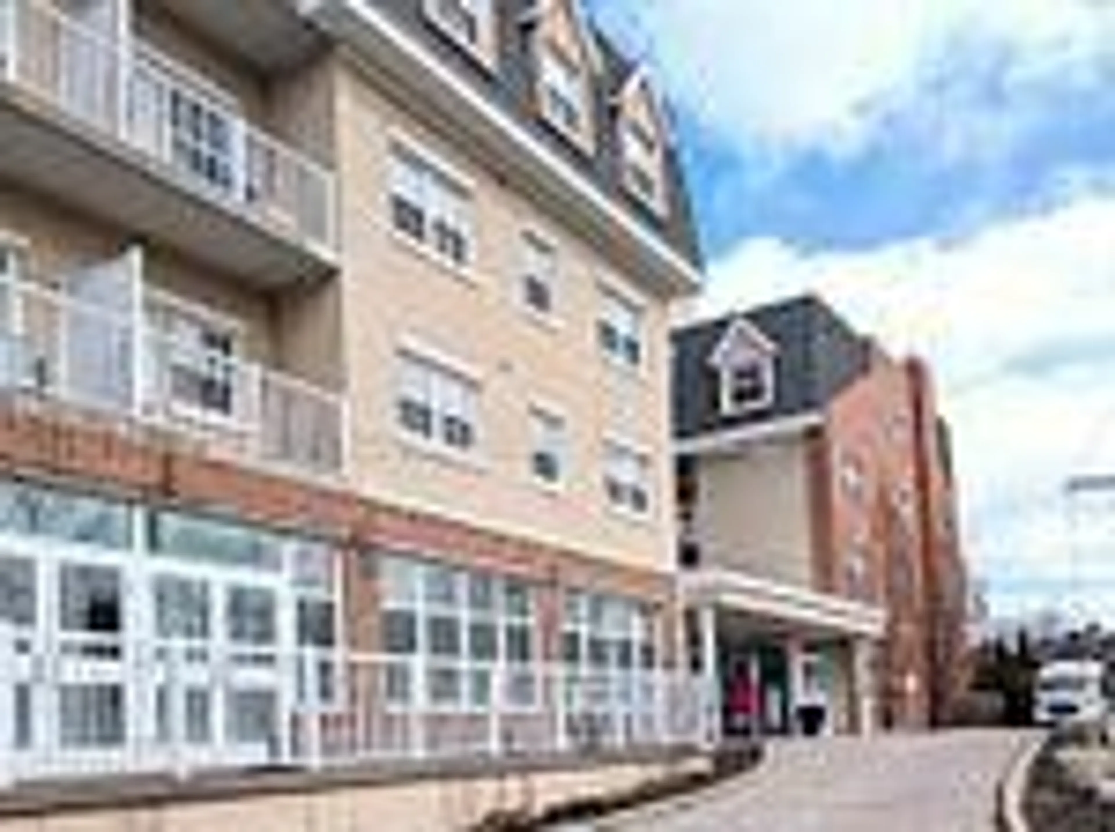 Patio, building for 240 Chapel St #425, Cobourg Ontario K9A 0E3