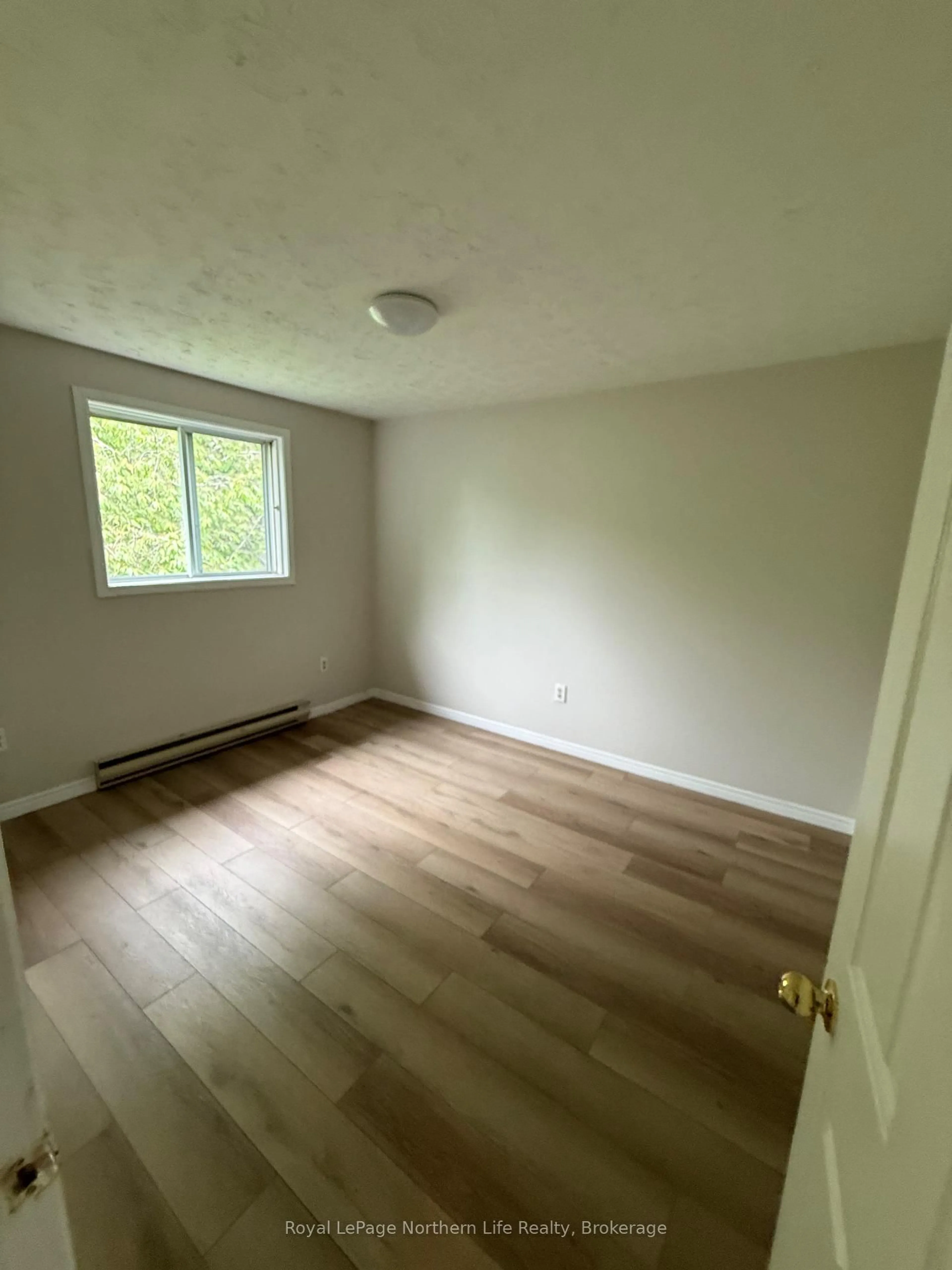 A pic of a room for 37 Paul St, North Bay Ontario P1B 9M1