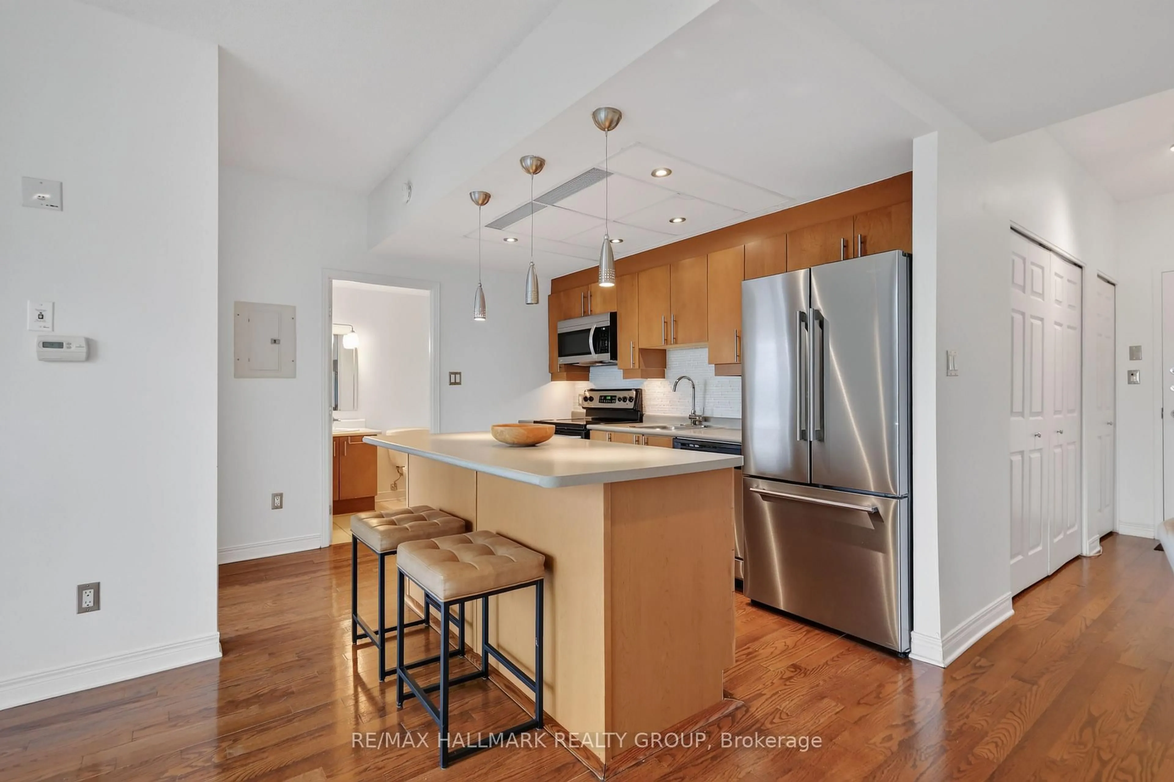 Open concept kitchen, unknown for 134 York St #605, Ottawa Ontario K1N 1K8