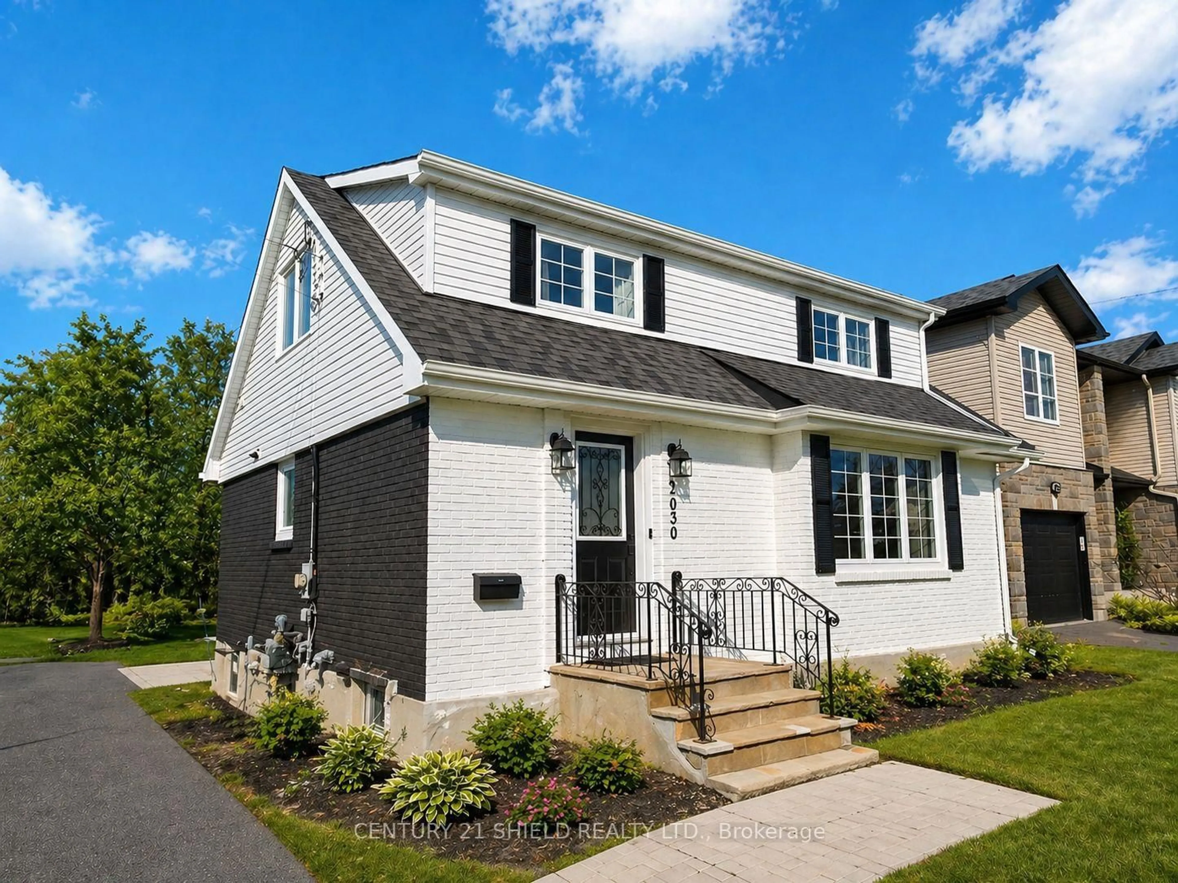 Home with vinyl exterior material, street for 2030 Pitt St, Cornwall Ontario K6J 5G1