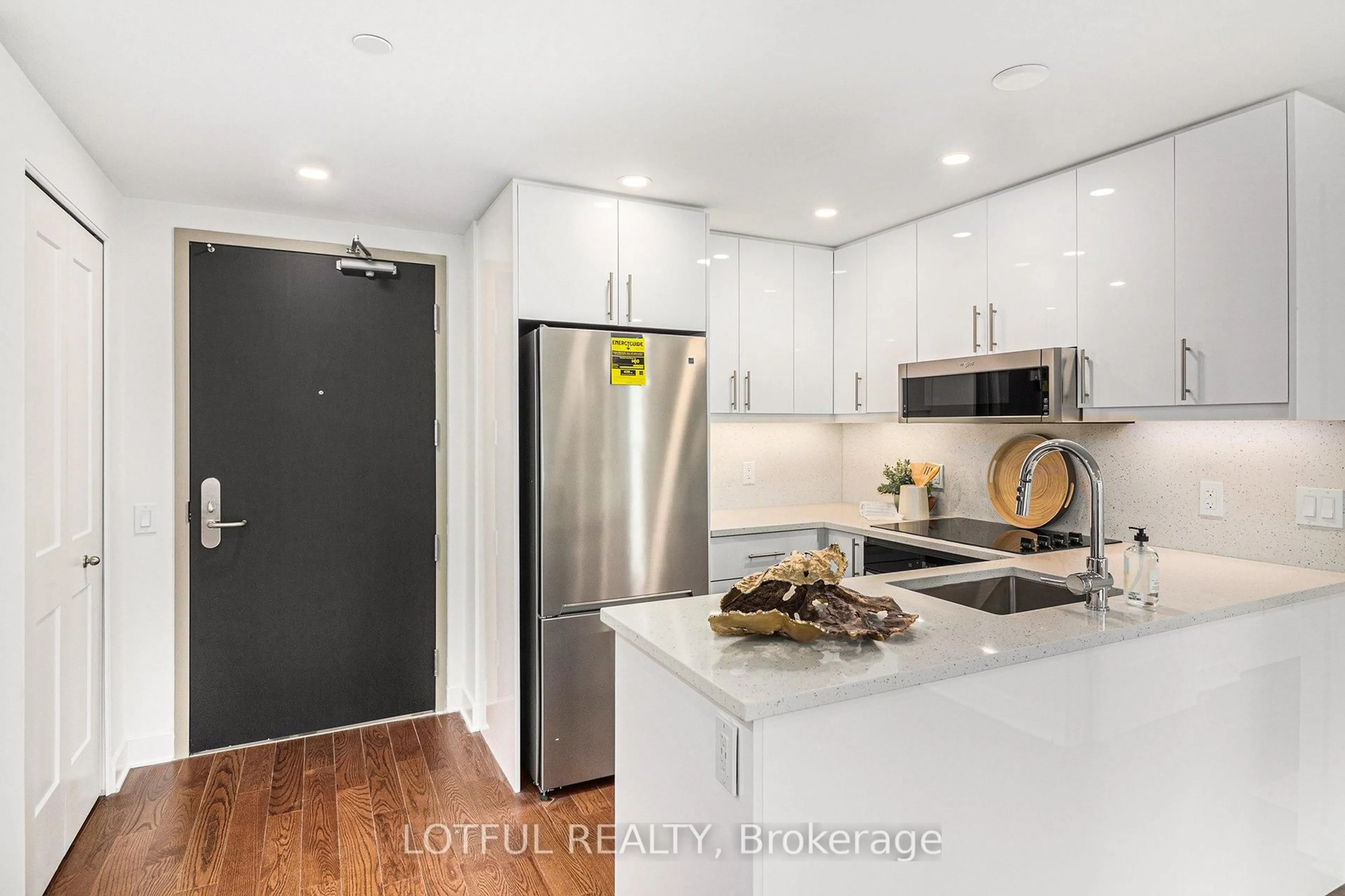 Open concept kitchen, unknown for 180 George St #2007, Ottawa Ontario K1N 0G8
