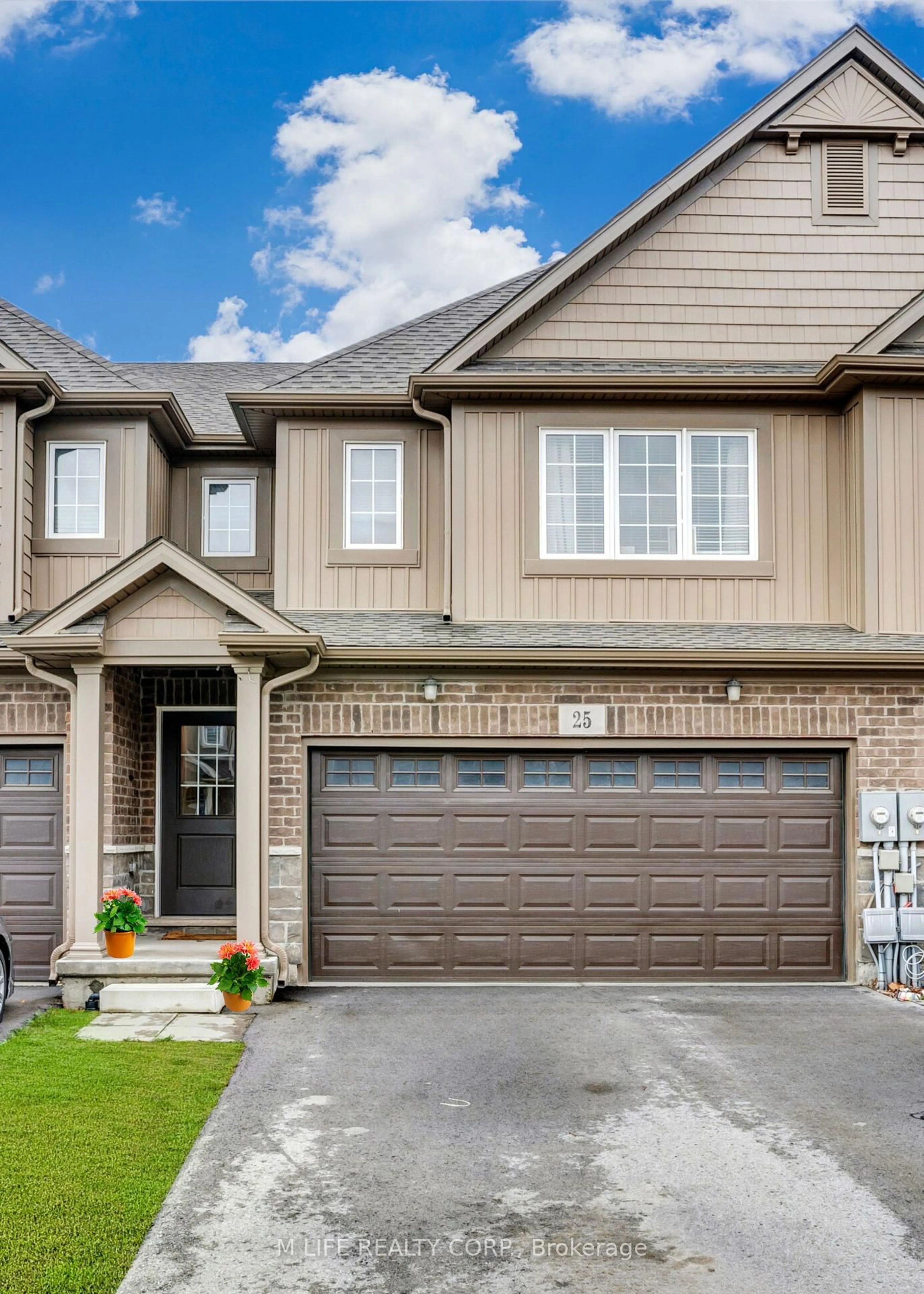 Home with brick exterior material, street for 25 Damude Ave, Thorold Ontario L2V 0G6
