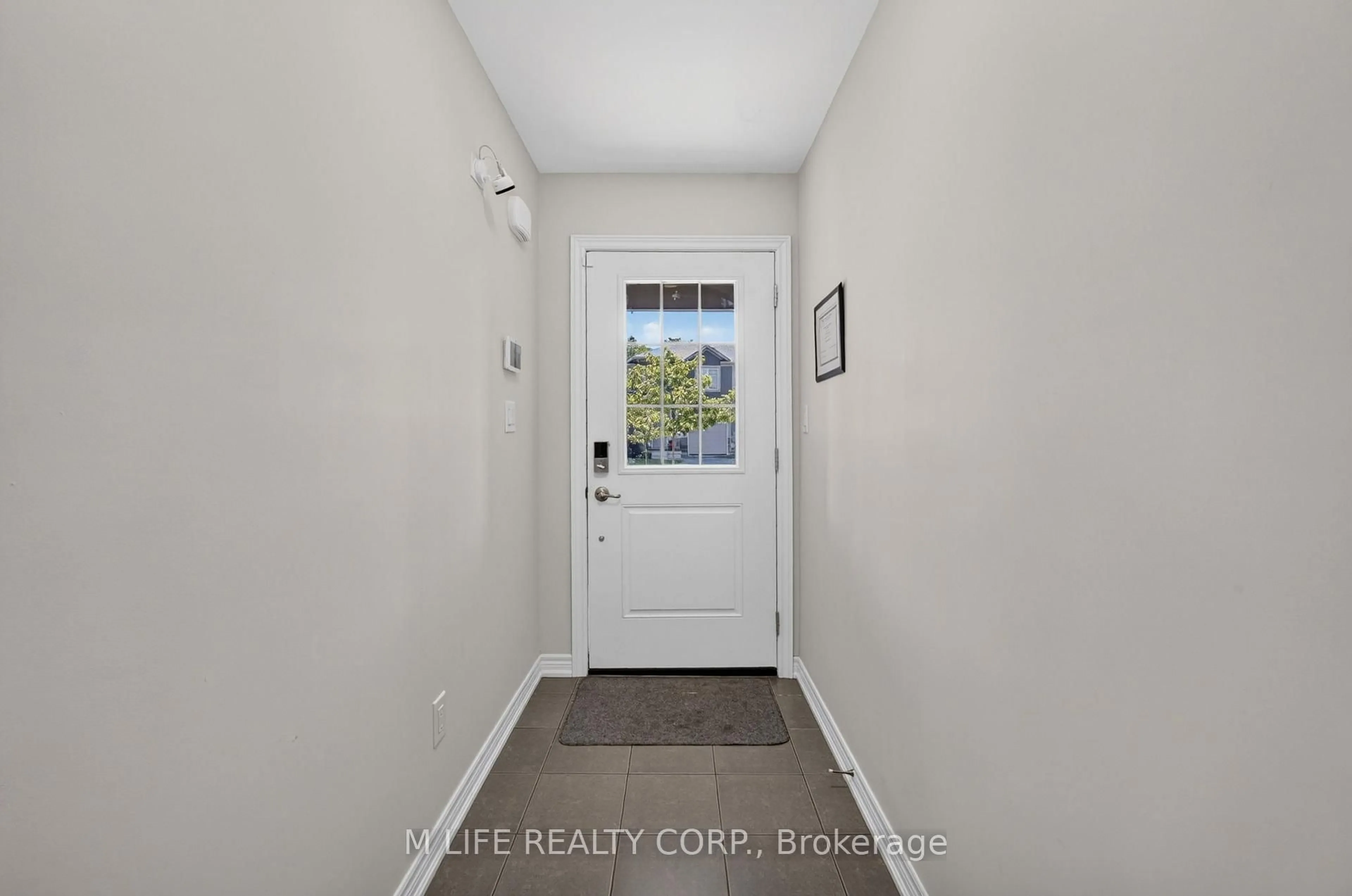 Indoor entryway for 25 Damude Ave, Thorold Ontario L2V 0G6