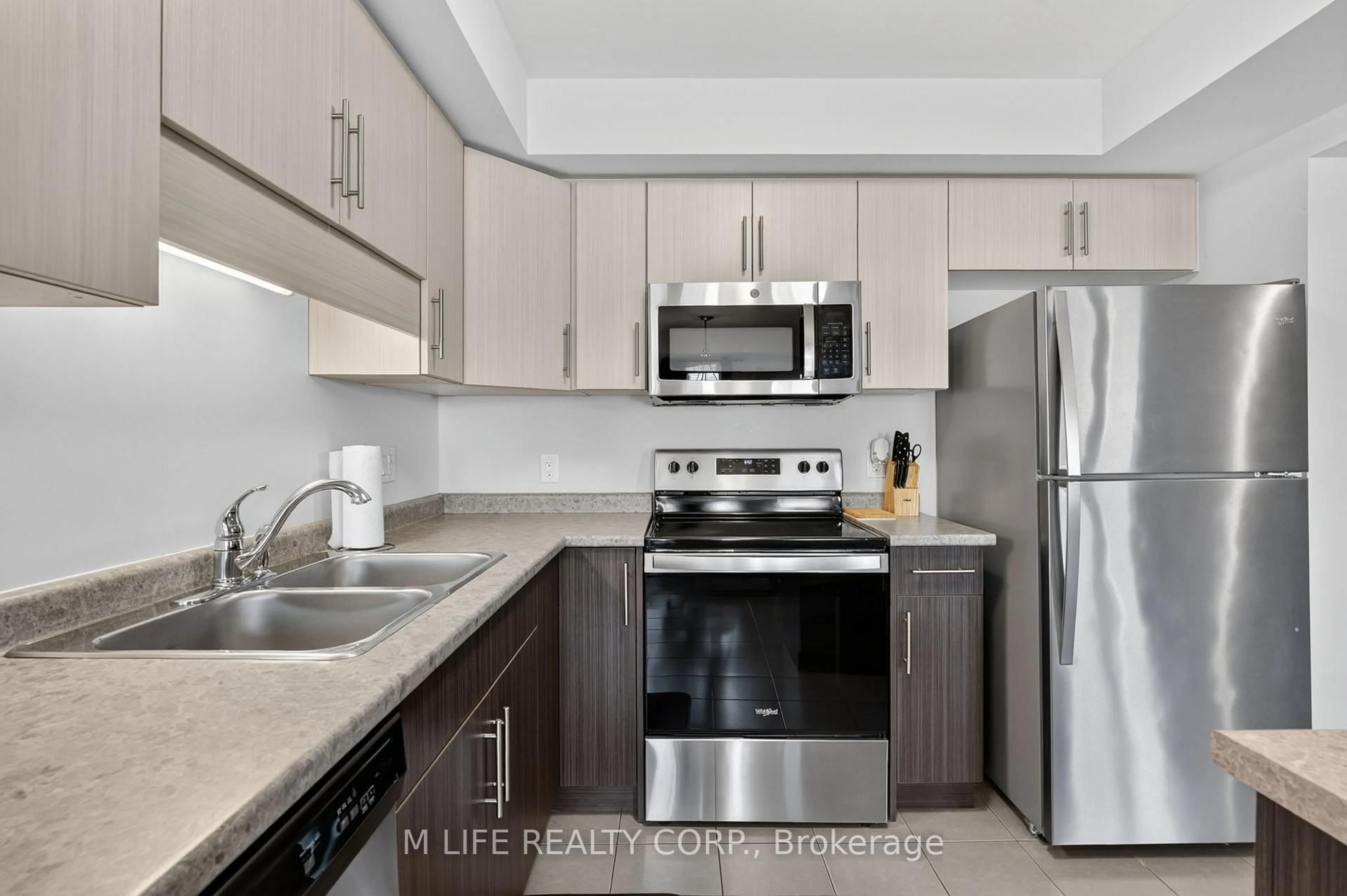 Standard kitchen, unknown for 25 Damude Ave, Thorold Ontario L2V 0G6