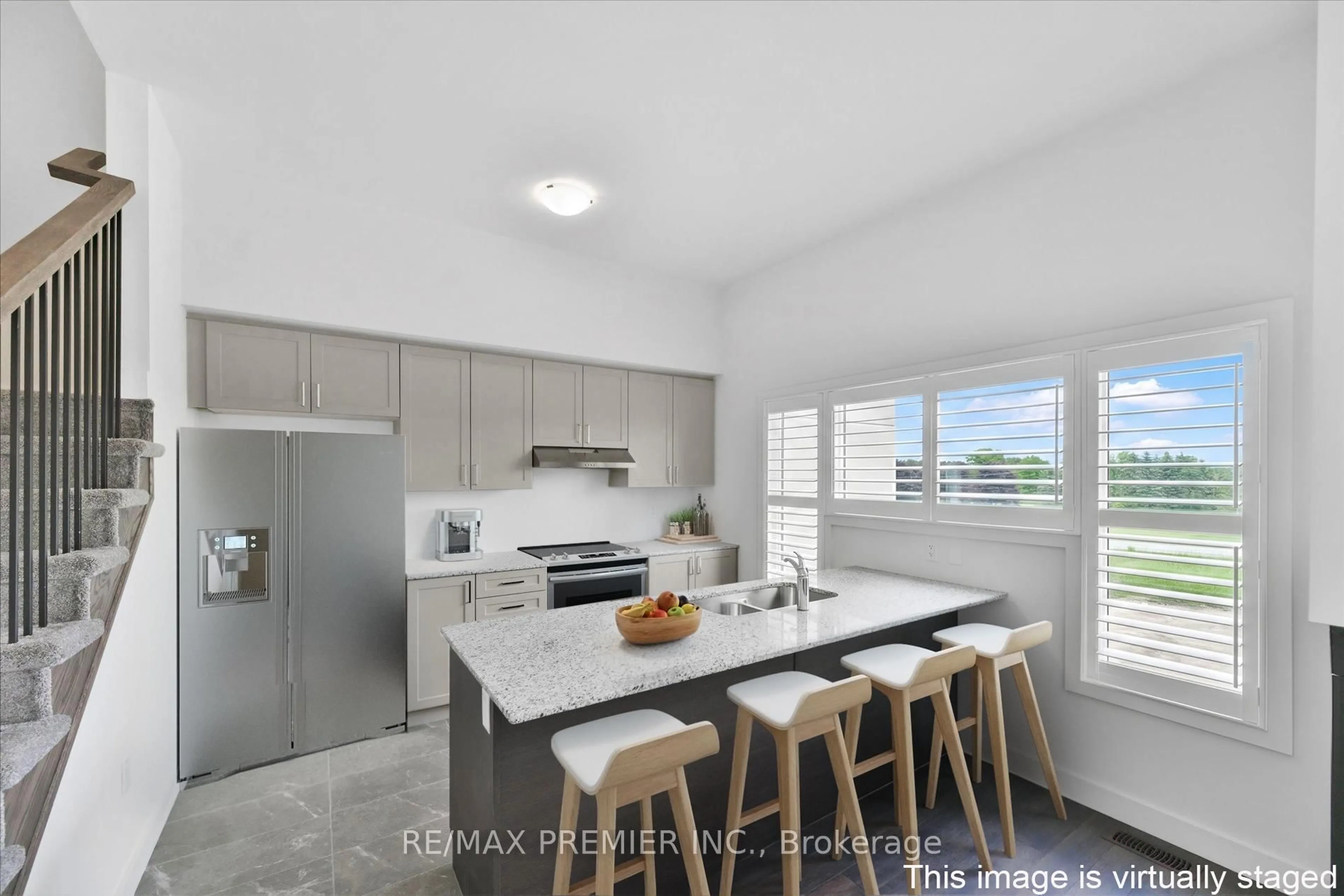 Open concept kitchen, unknown for 150 Yvonne Cres, Blue Mountains Ontario L9Y 5T9