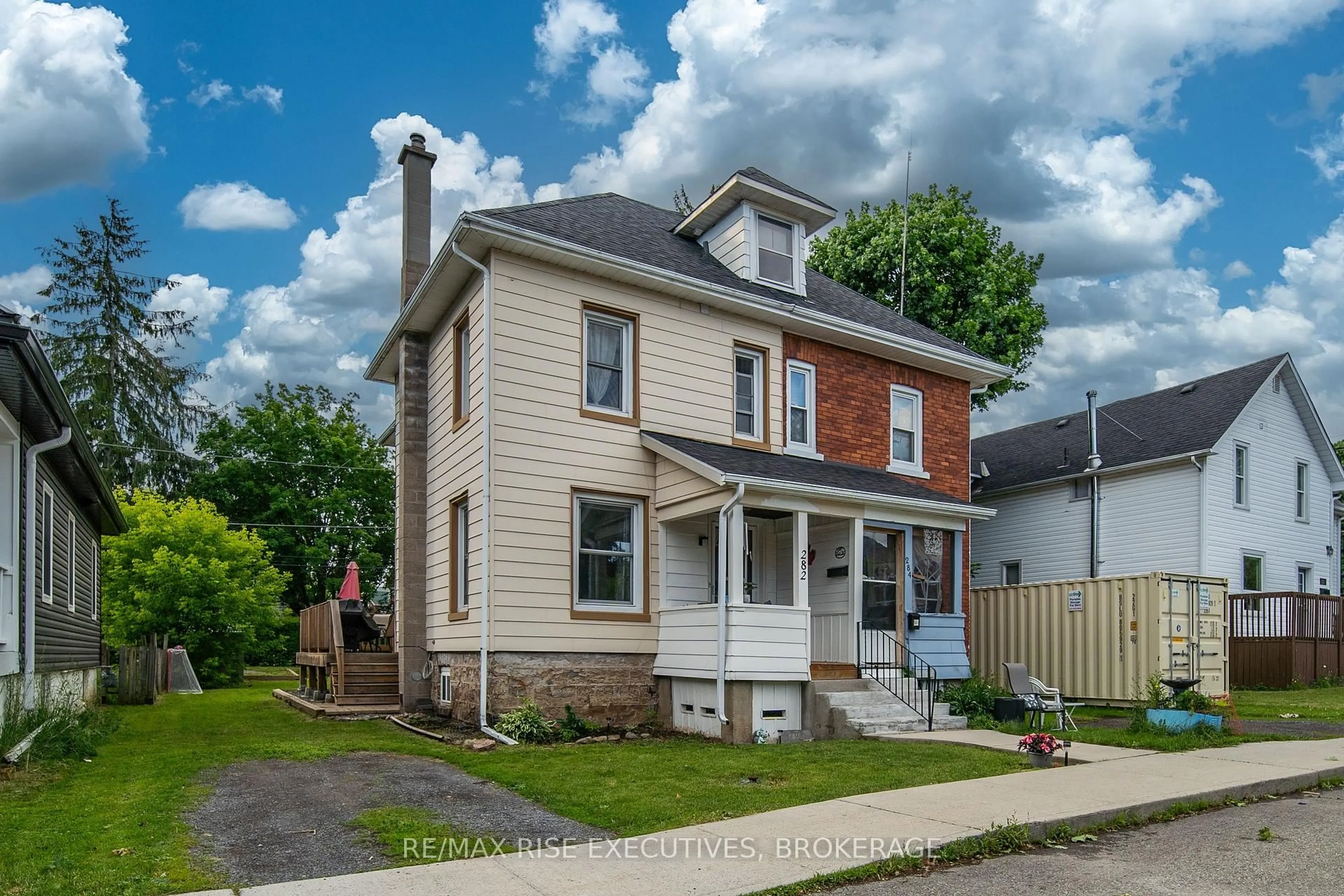 Home with brick exterior material, street for 282 Sydenham St, Gananoque Ontario K7G 1C3