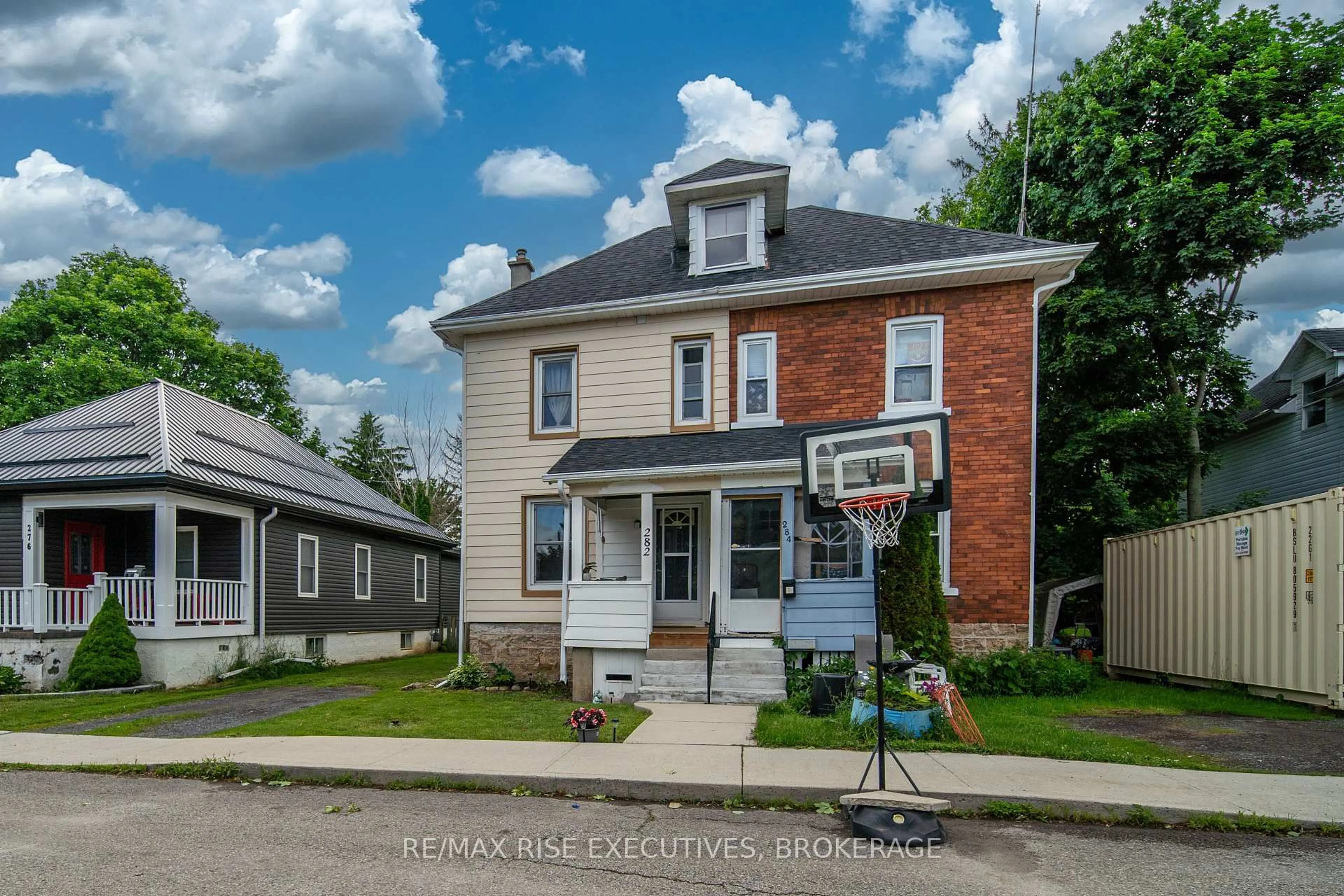 Home with brick exterior material, street for 282 Sydenham St, Gananoque Ontario K7G 1C3