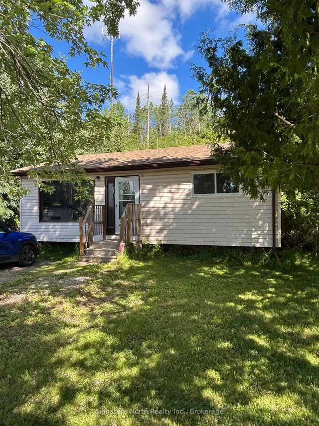 70 Maple Crescent, Atikokan 2