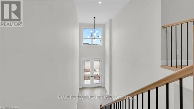 LOT 93 DARWIN Cres, London South 4