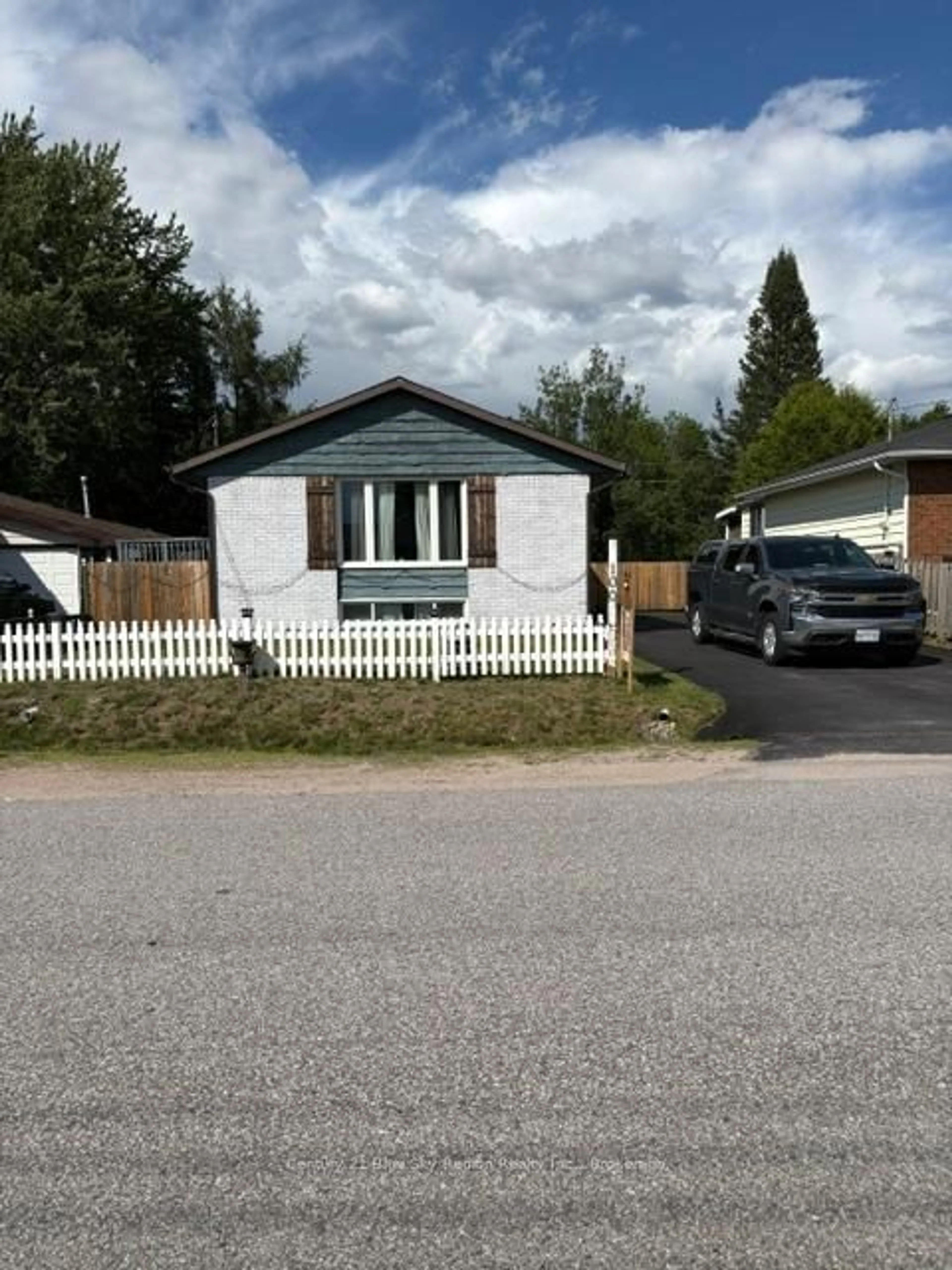 Home with vinyl exterior material, street for 100 Strathcona Dr, North Bay Ontario P1A 2N3