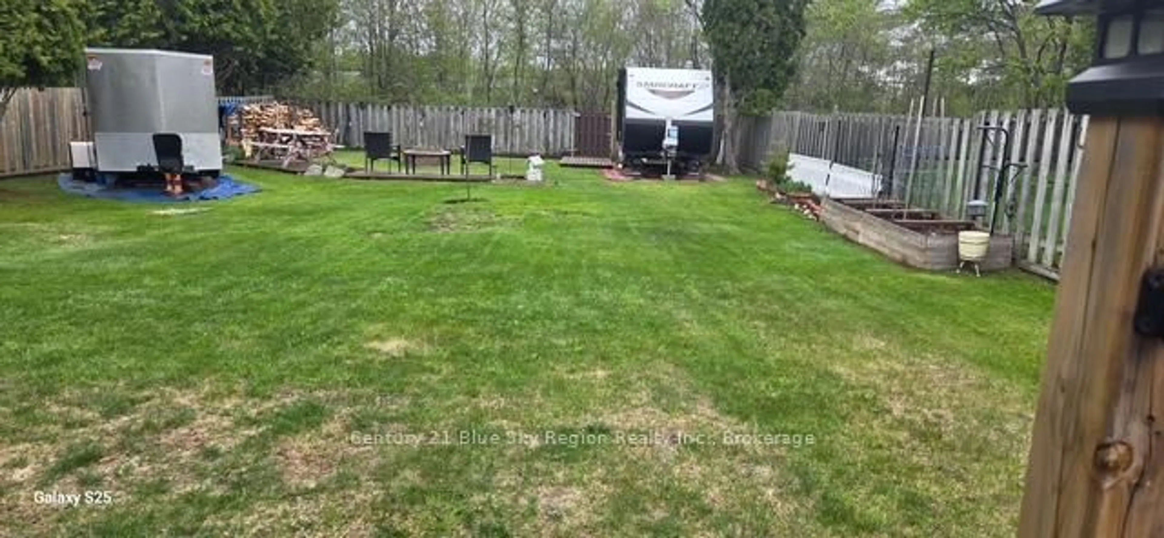 A pic from outside/outdoor area/front of a property/back of a property/a pic from drone, unknown for 100 Strathcona Dr, North Bay Ontario P1A 2N3