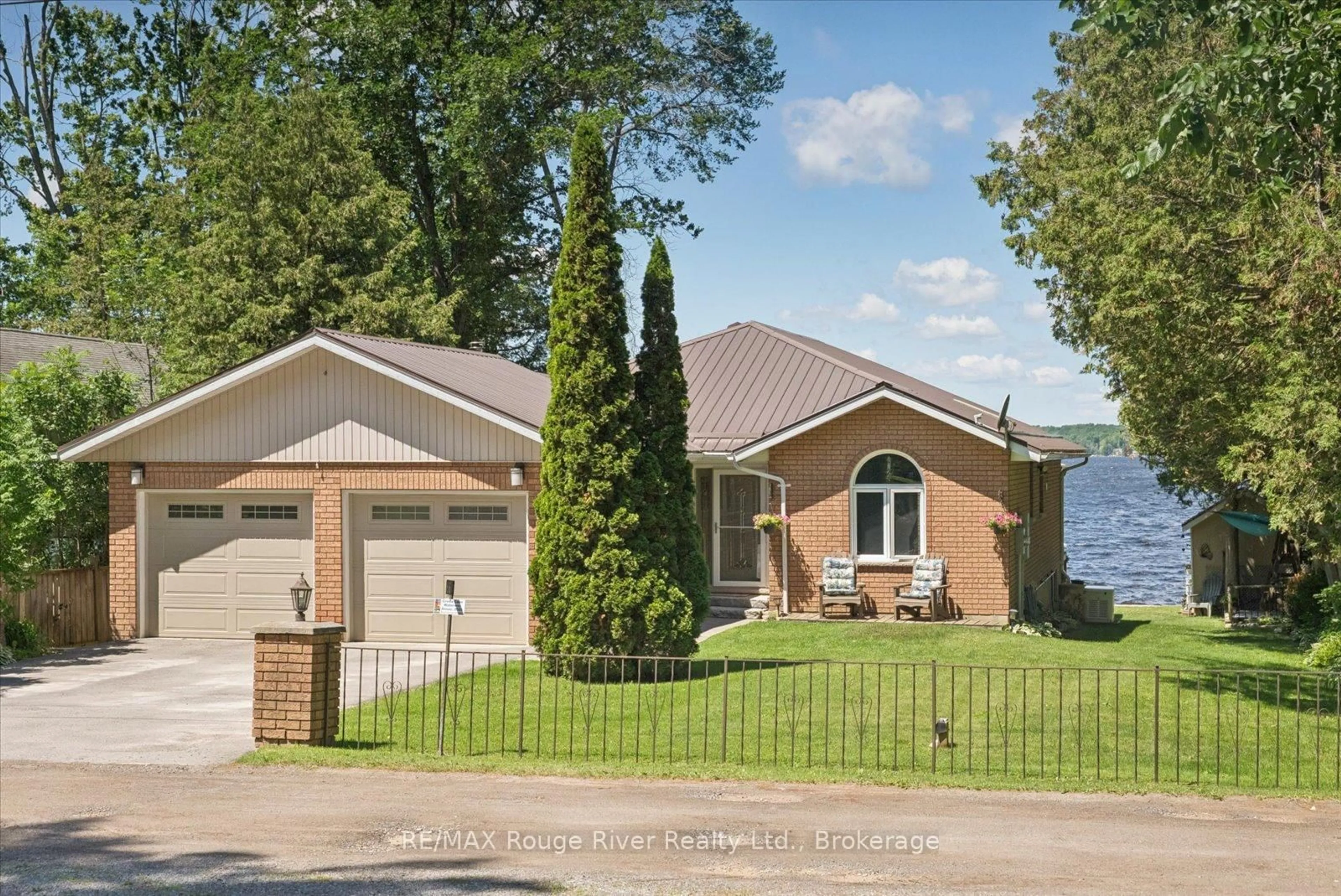 Home with brick exterior material, unknown for 66 Tipperary Rd, Limoges Ontario K0K 2M0