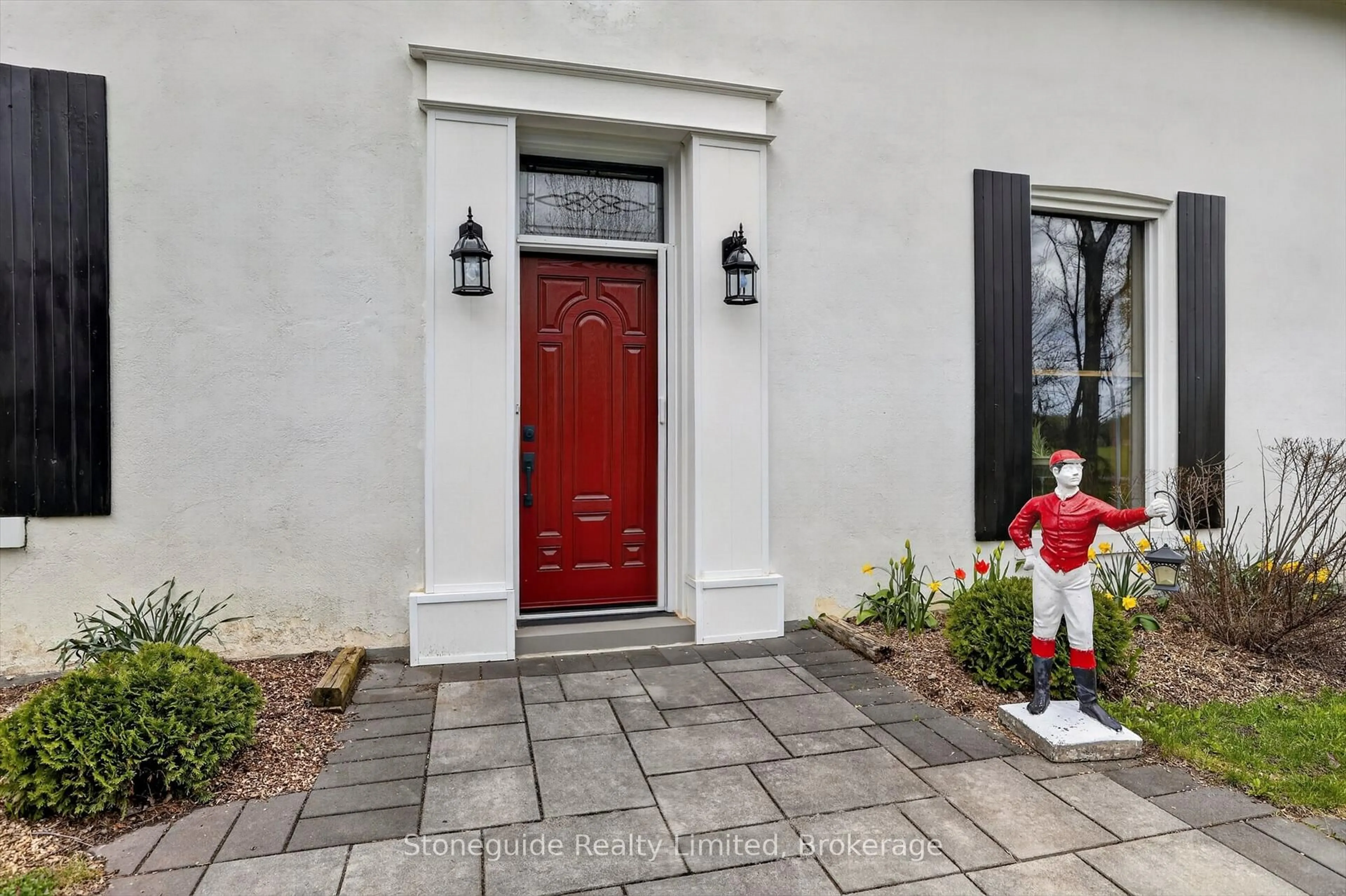 Indoor entryway for 2756 County Road 38, Douro-Dummer Ontario K0L 3A0