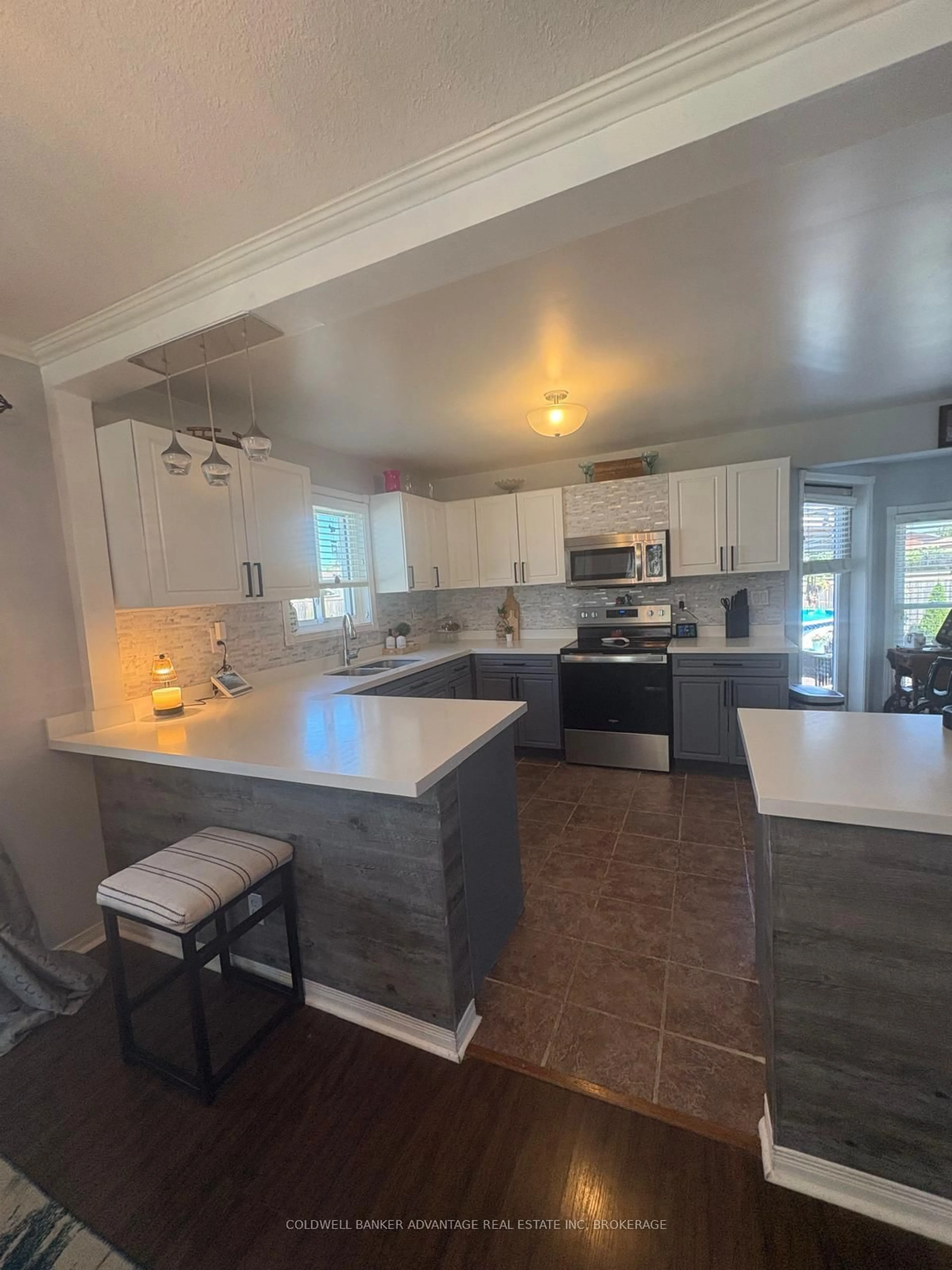 Open concept kitchen, unknown for 114 Calla Terr, Welland Ontario L3C 5S8