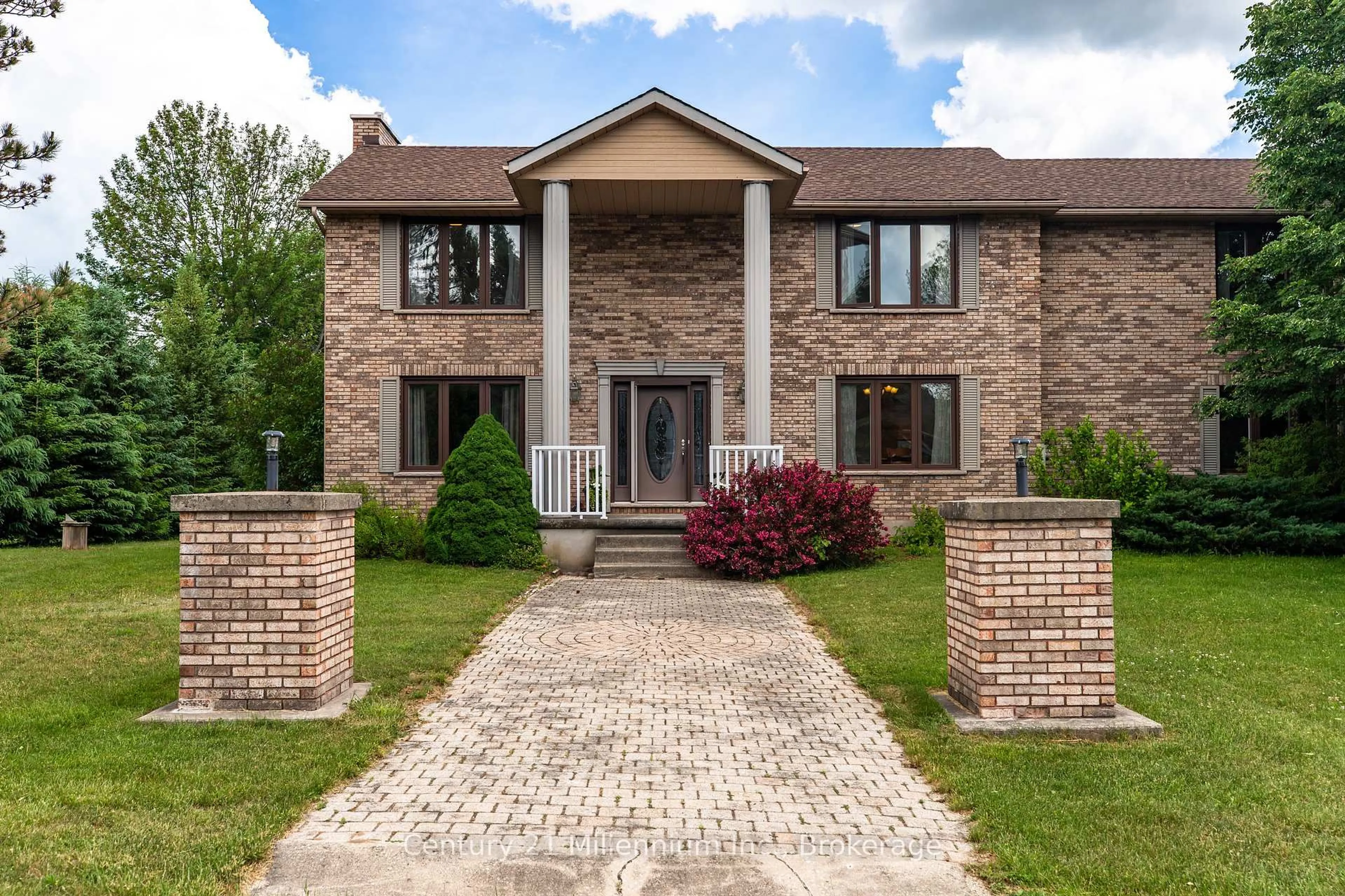 Home with brick exterior material, street for 103 Cedar Crt, Chatsworth Ontario N0H 1G0