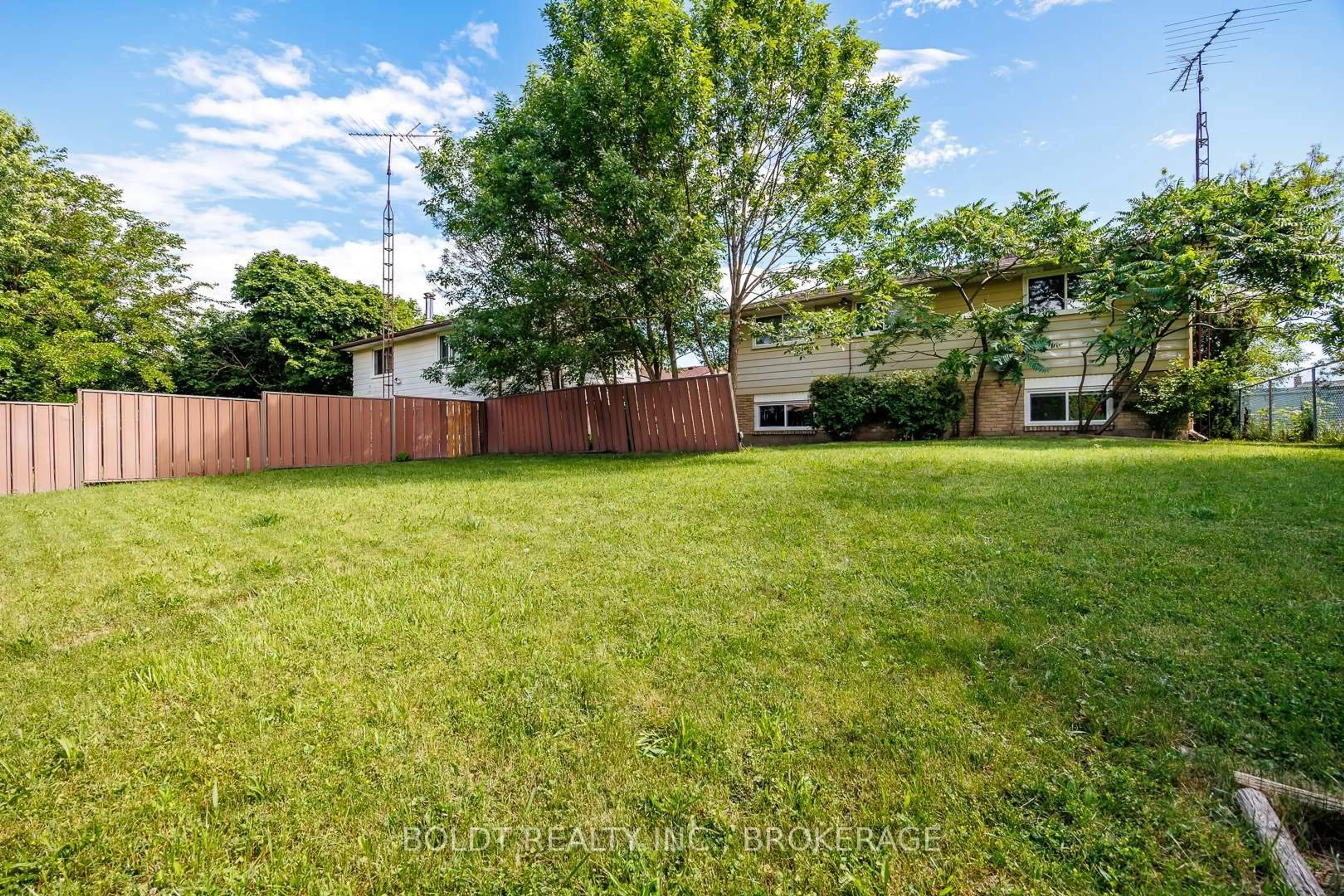 Unknown for 29 TUPPER Dr, Thorold Ontario L2V 4G8