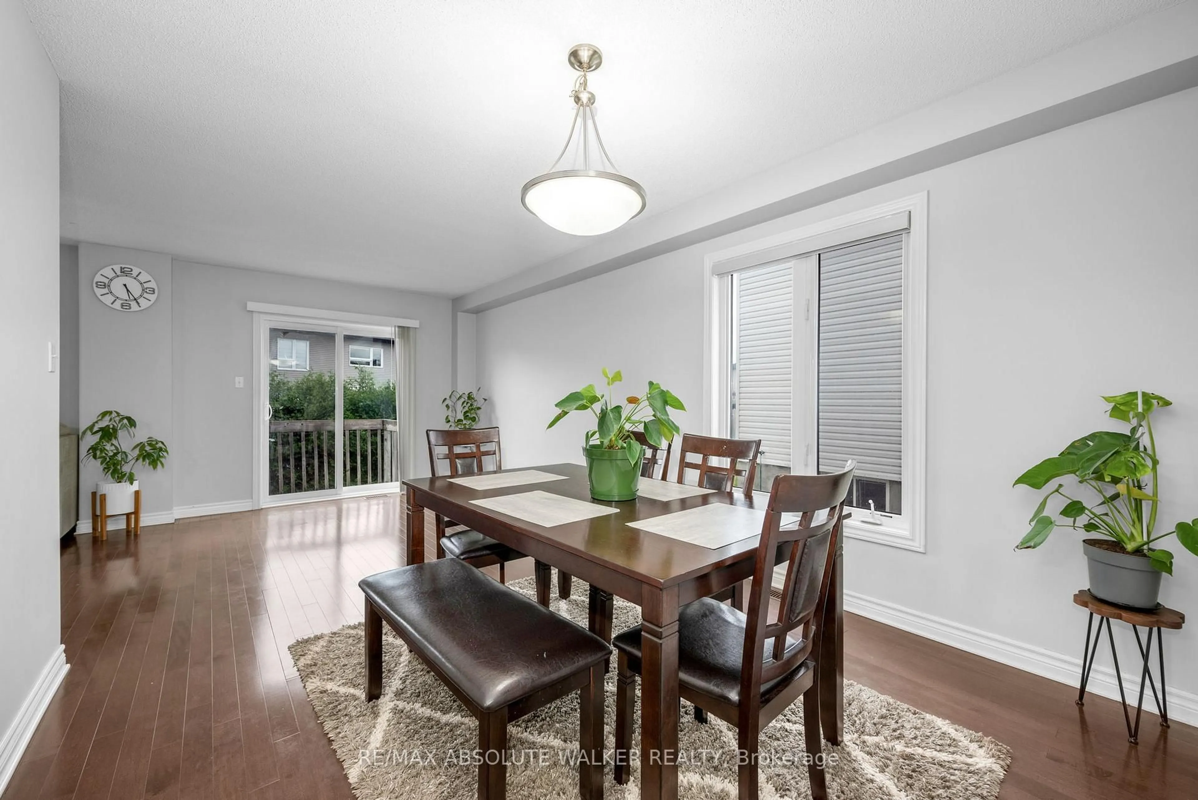 Dining room, wood/laminate floor for 281 Sterling Ave, Clarence-Rockland Ontario K4K 0H9