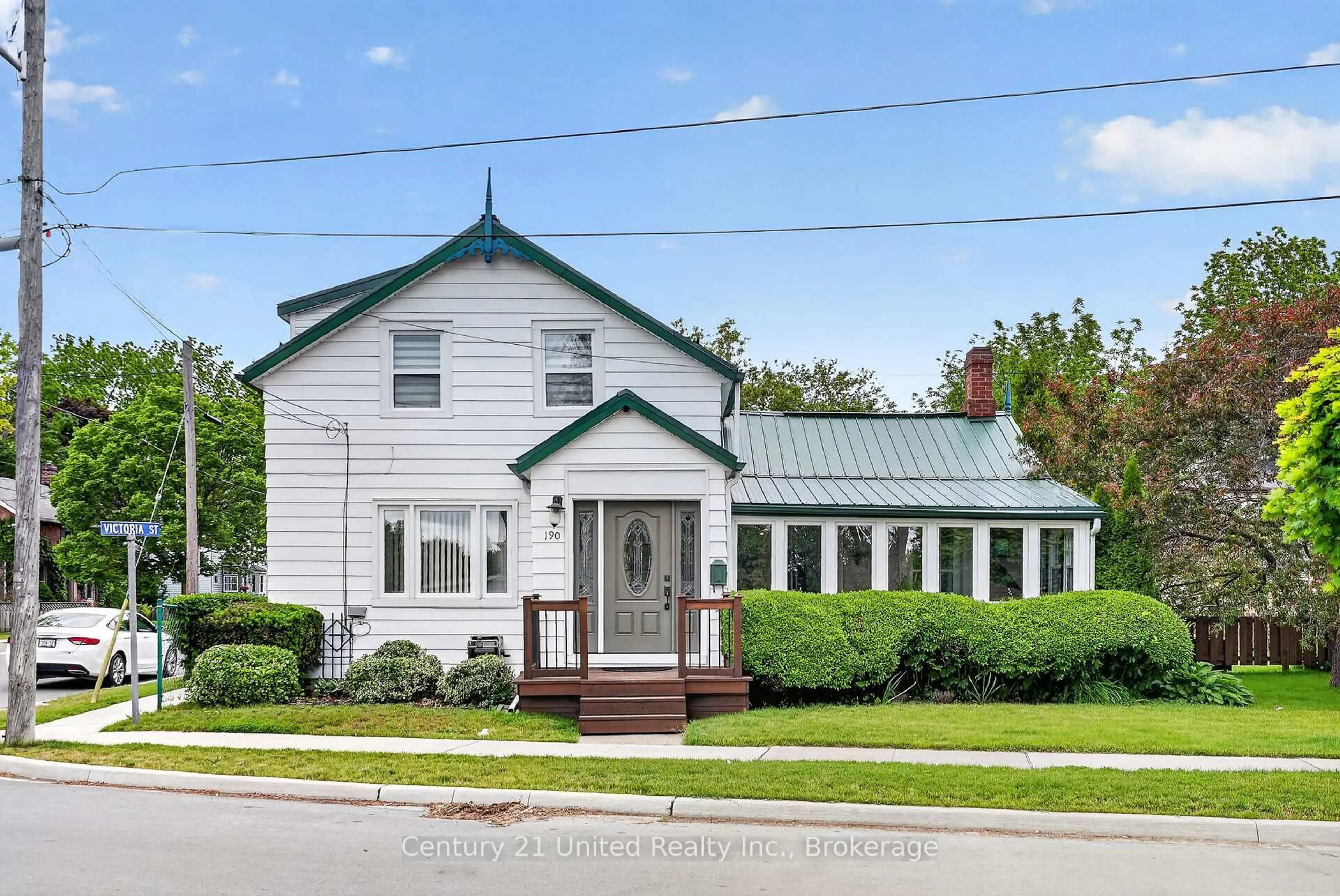 Home with vinyl exterior material, street for 190 Blake St, Cobourg Ontario K9A 2K5
