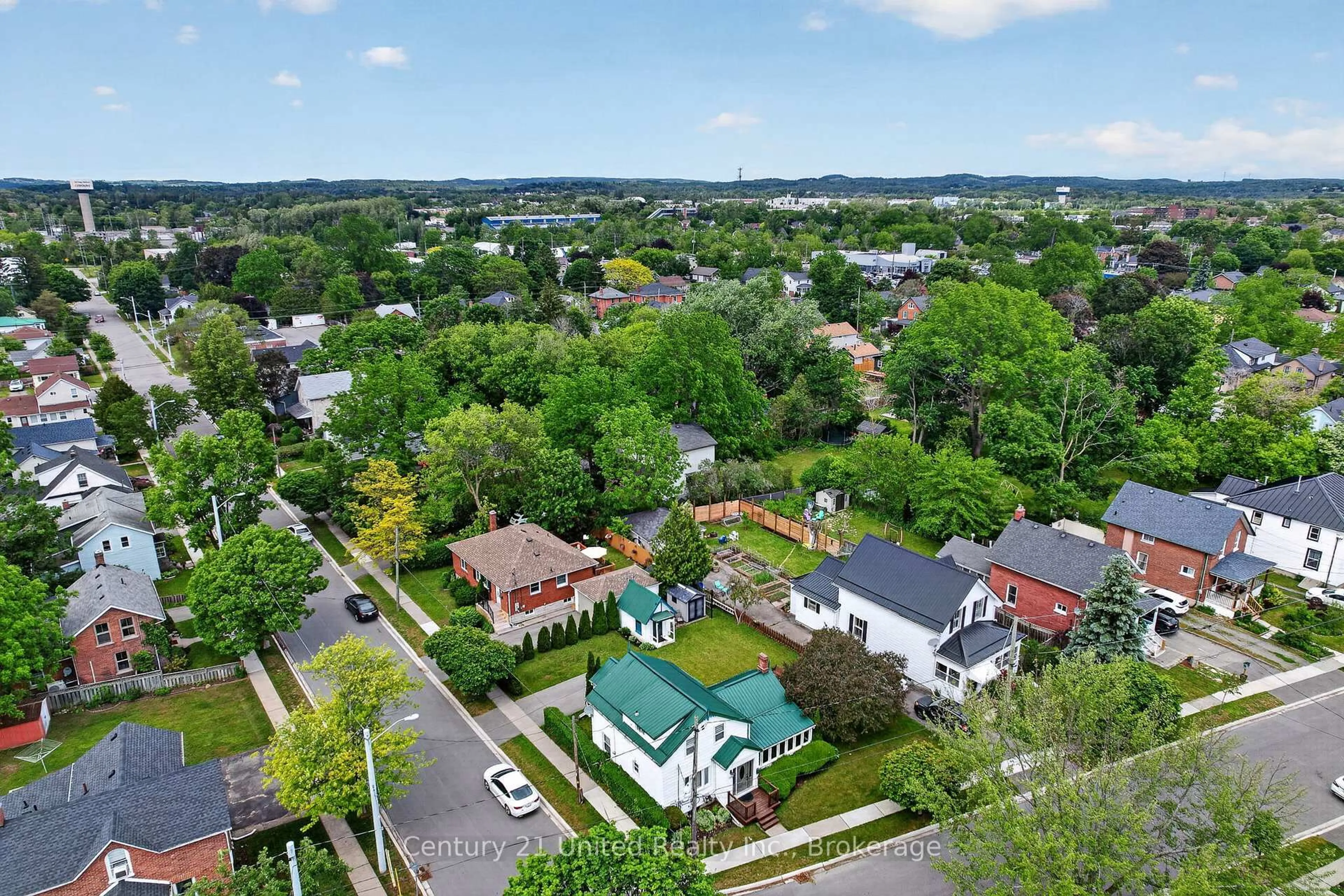 A pic from outside/outdoor area/front of a property/back of a property/a pic from drone, street for 190 Blake St, Cobourg Ontario K9A 2K5