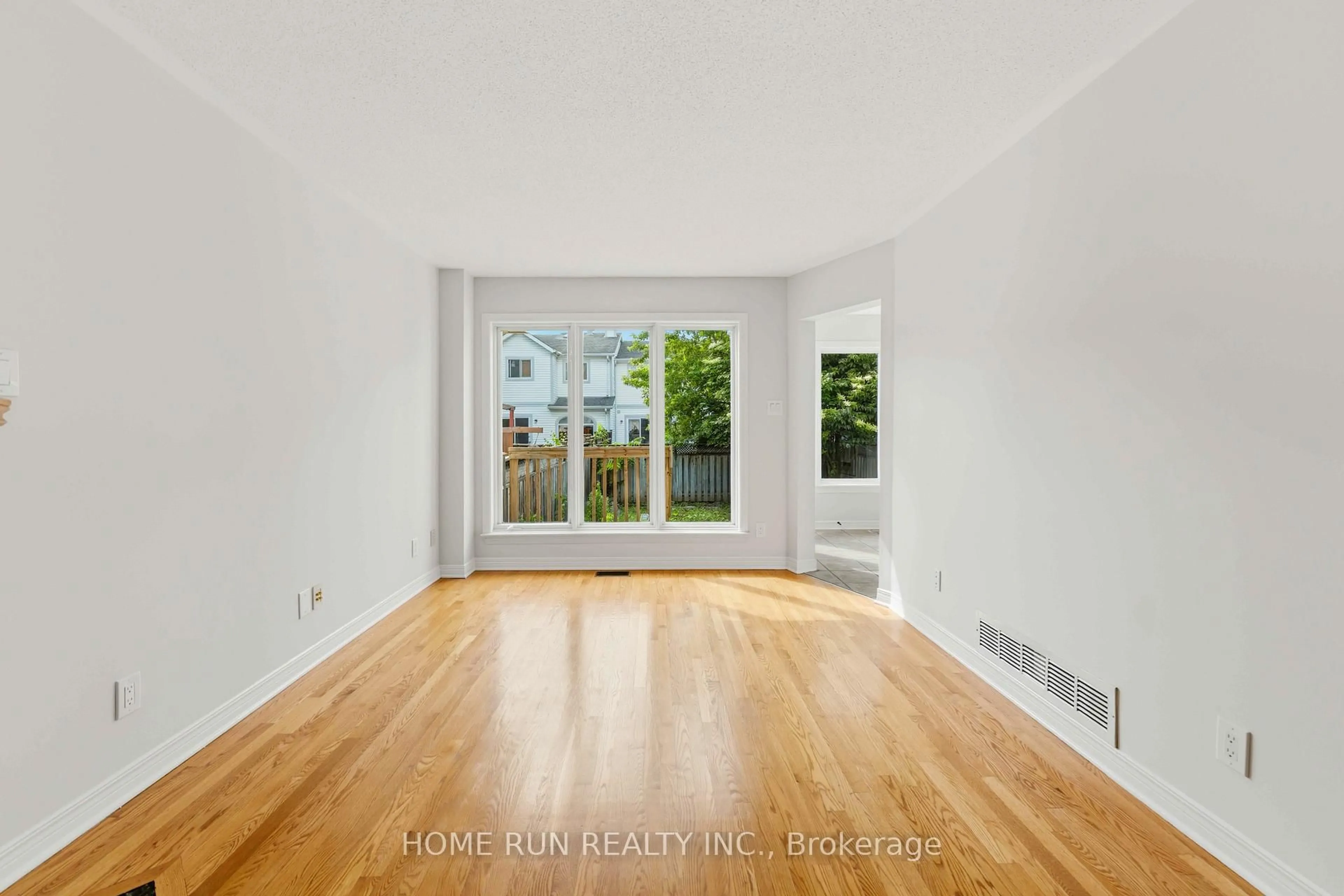 A pic of a room for 20 Redding Way, Ottawa Ontario K2G 6C2