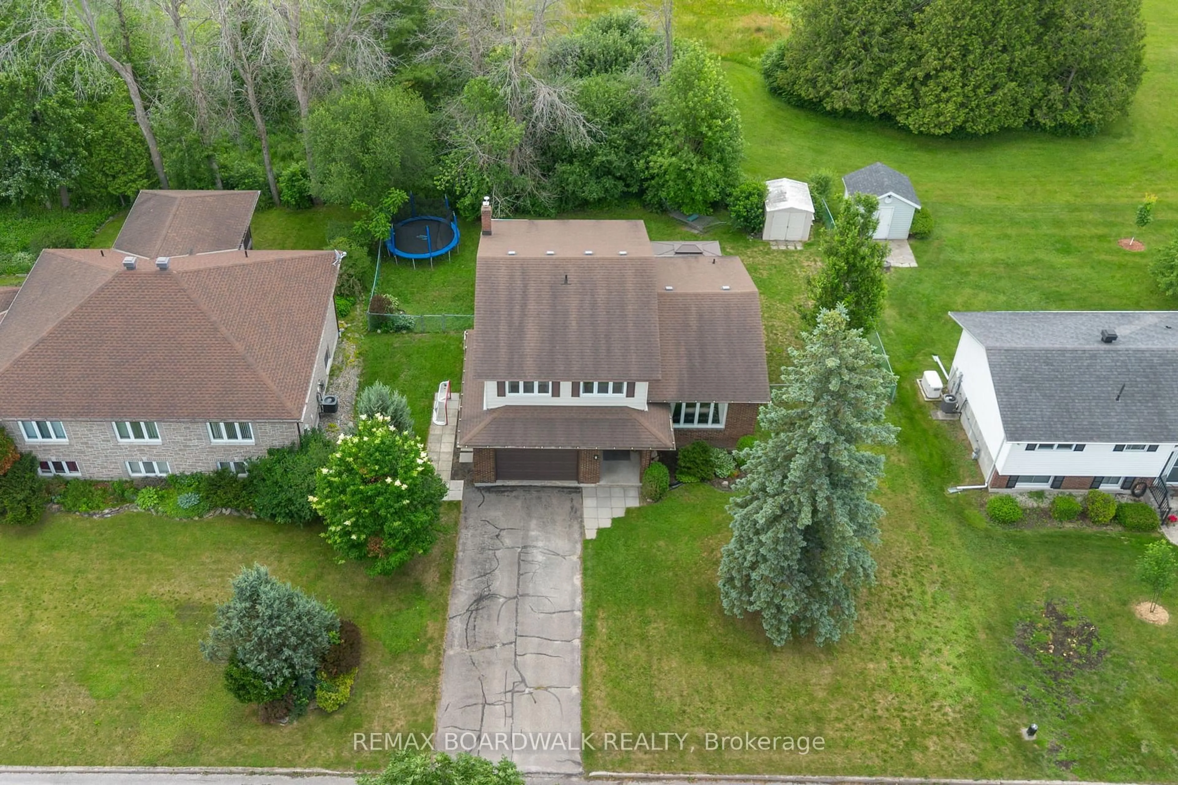 A pic from outside/outdoor area/front of a property/back of a property/a pic from drone, unknown for 8 Jessie Dr, Perth Ontario K7H 3J1