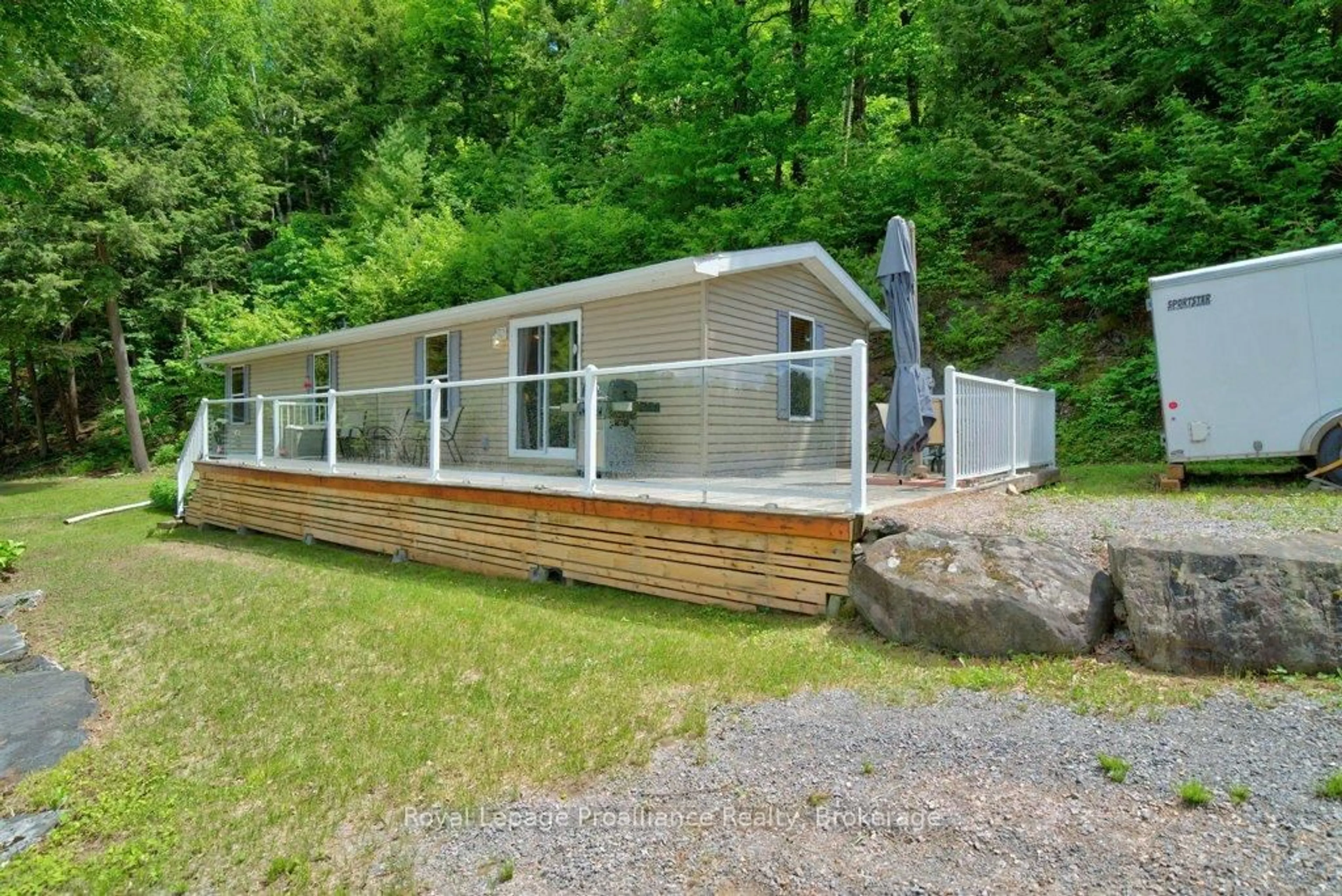 Home with vinyl exterior material, water/lake/river/ocean view for 1047A Little Miss Lane, Cloyne Ontario K0H 1K0