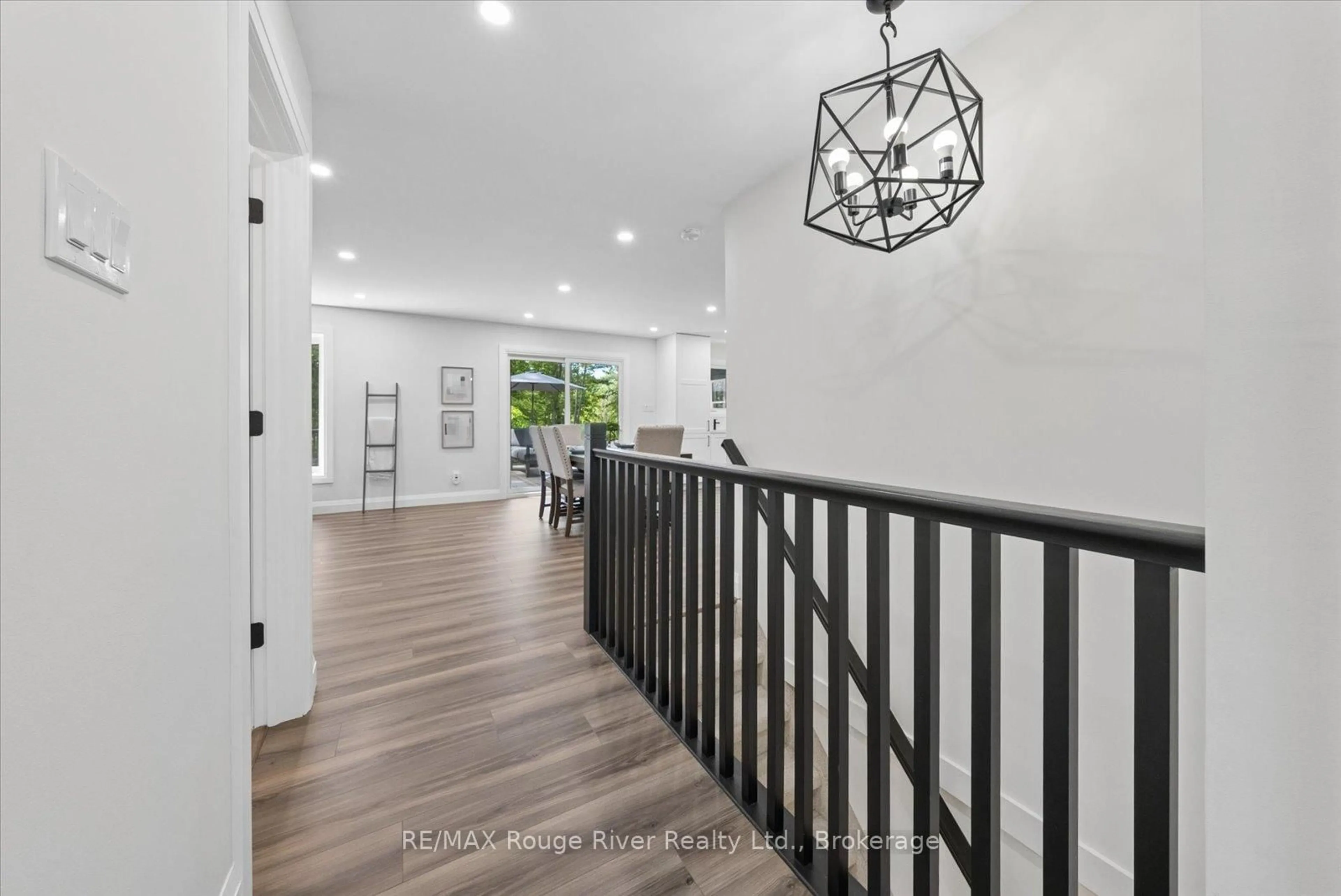 Indoor entryway for 1004 Telecom Rd, Kawartha Lakes Ontario L0A 1K0