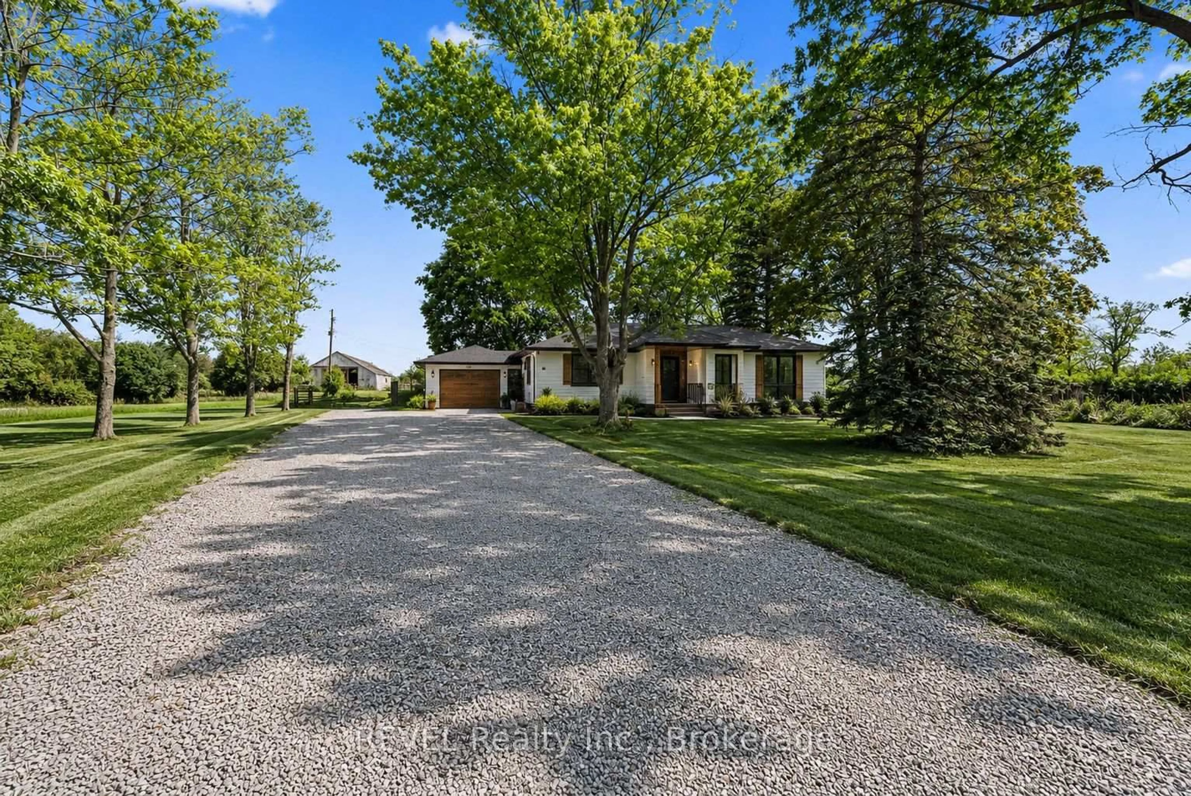 A pic from outside/outdoor area/front of a property/back of a property/a pic from drone, street for 43758 Highway 3 (Forks RD) Highway, Wainfleet Ontario L0S 1V0