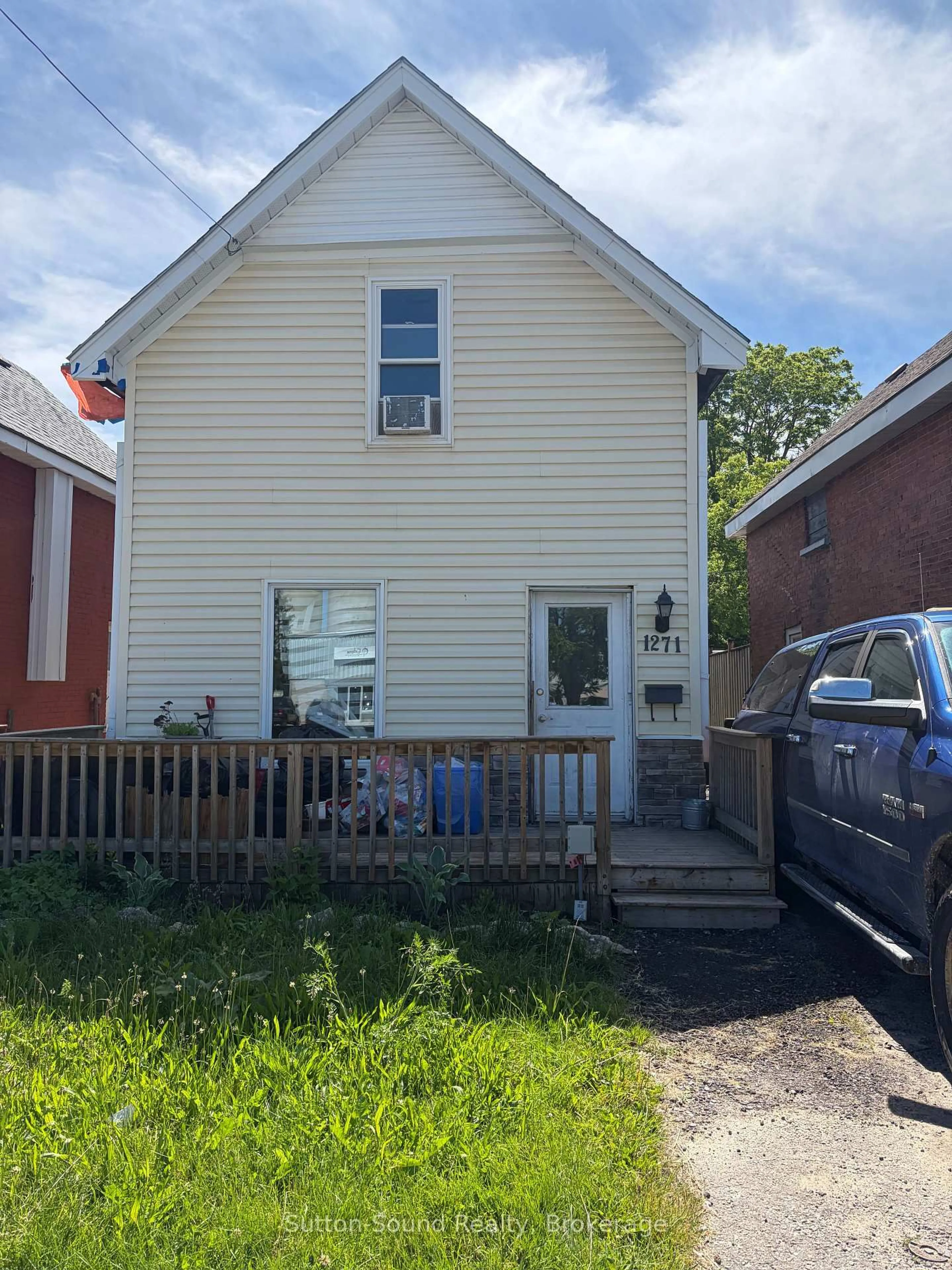 Unknown for 1271 2nd Ave, Owen Sound Ontario N4K 2J2