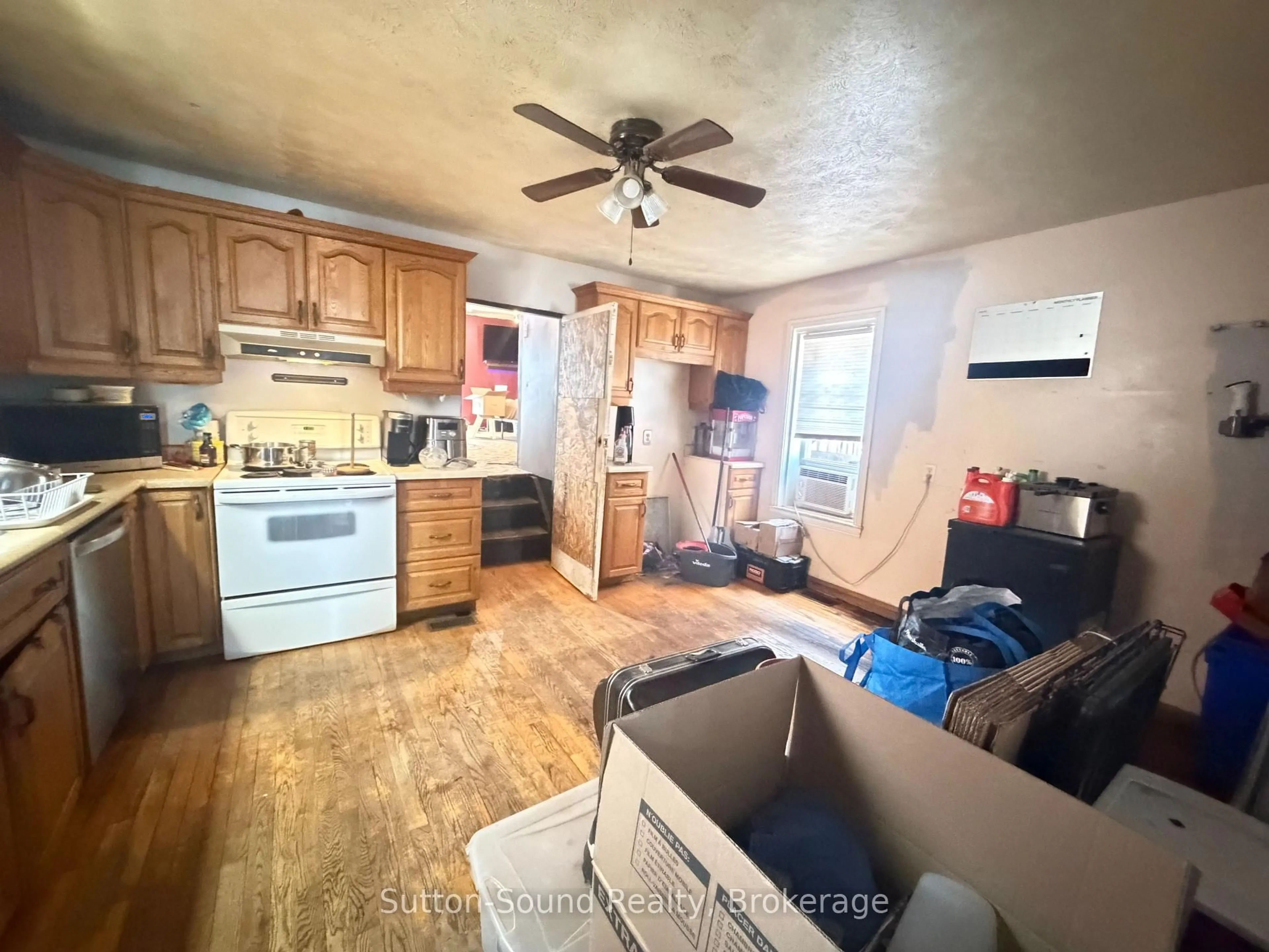 A pic of a room for 1271 2nd Ave, Owen Sound Ontario N4K 2J2