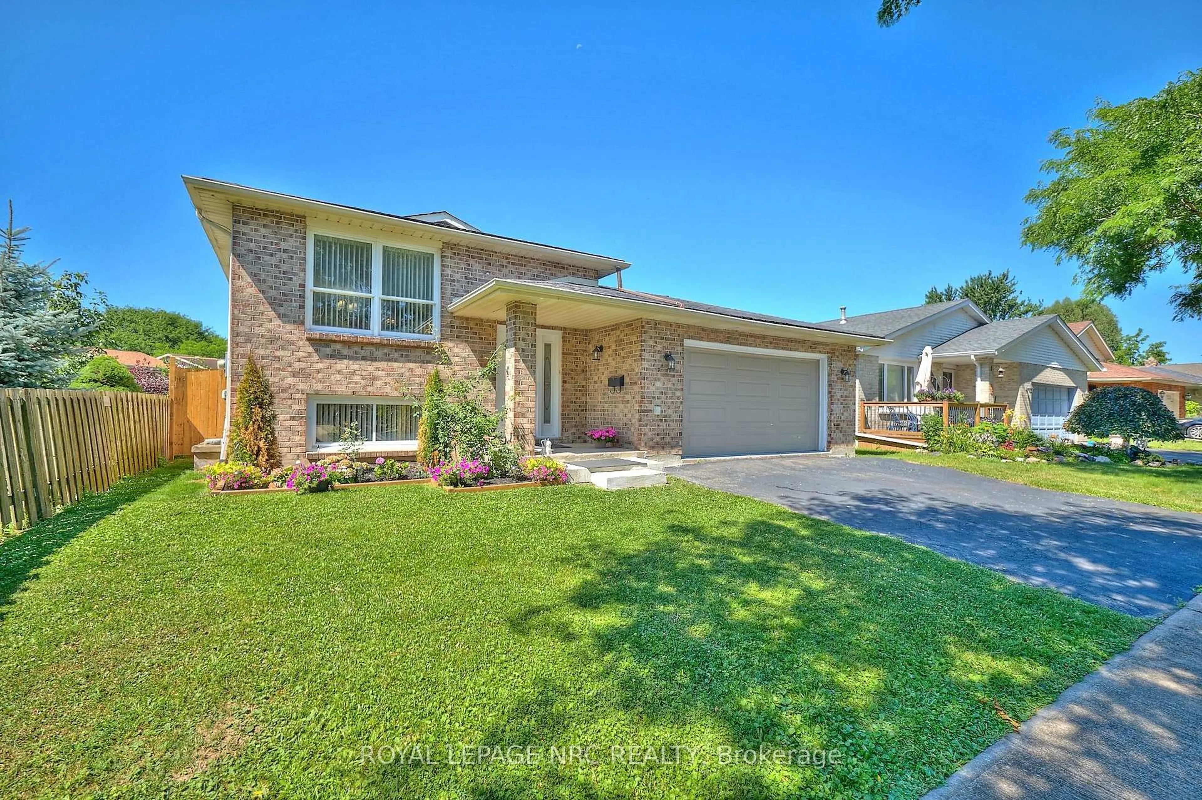 Home with brick exterior material, street for 6090 Crimson Dr, Niagara Falls Ontario L2G 7S5