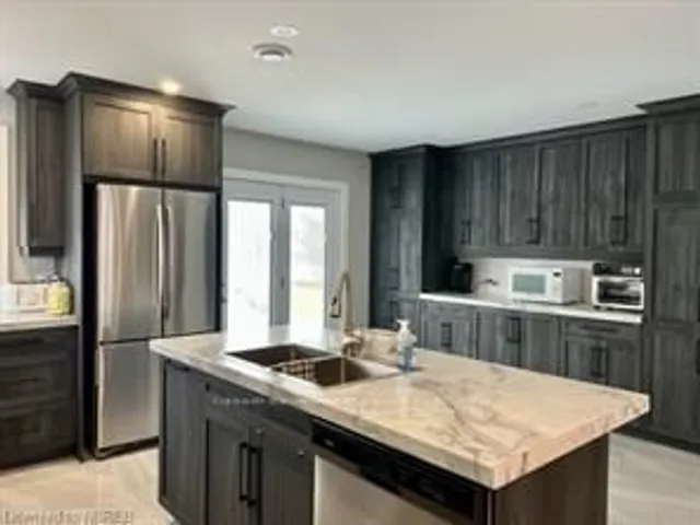 348 Levesque St, West Nipissing 5