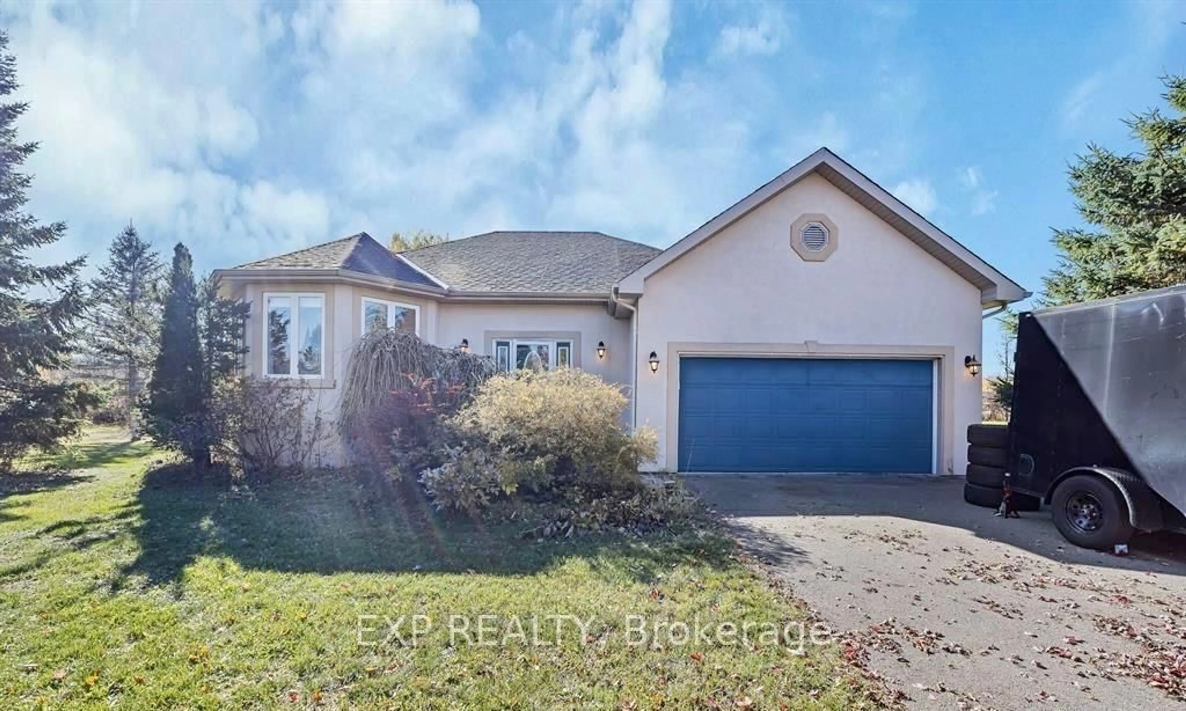A pic from outside/outdoor area/front of a property/back of a property/a pic from drone, street for 60 PIONEER Dr, North Grenville Ontario K0G 1J0