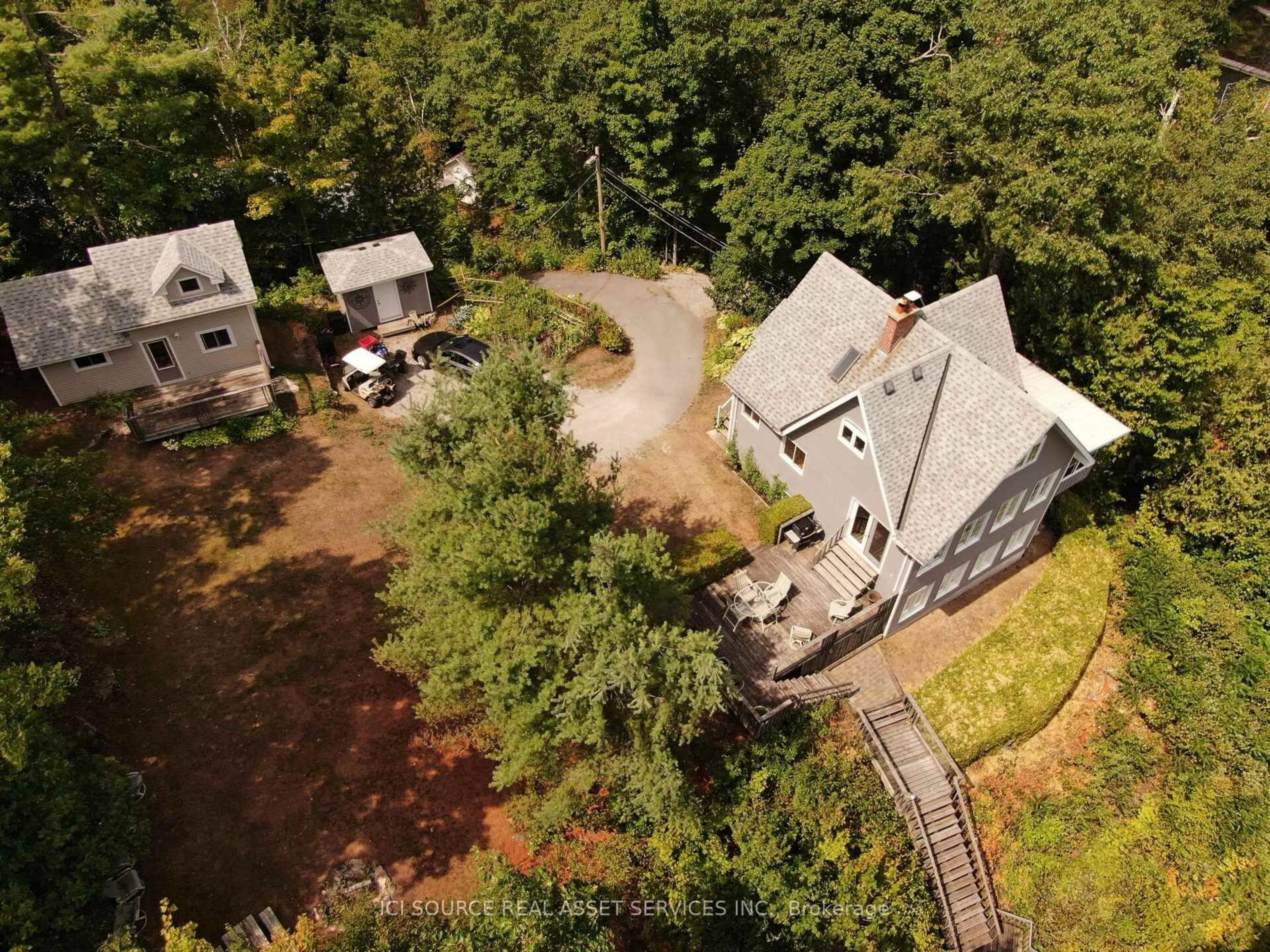 A pic from outside/outdoor area/front of a property/back of a property/a pic from drone, unknown for 1096 Lois Lane, Minden Hills Ontario K0M 2L1
