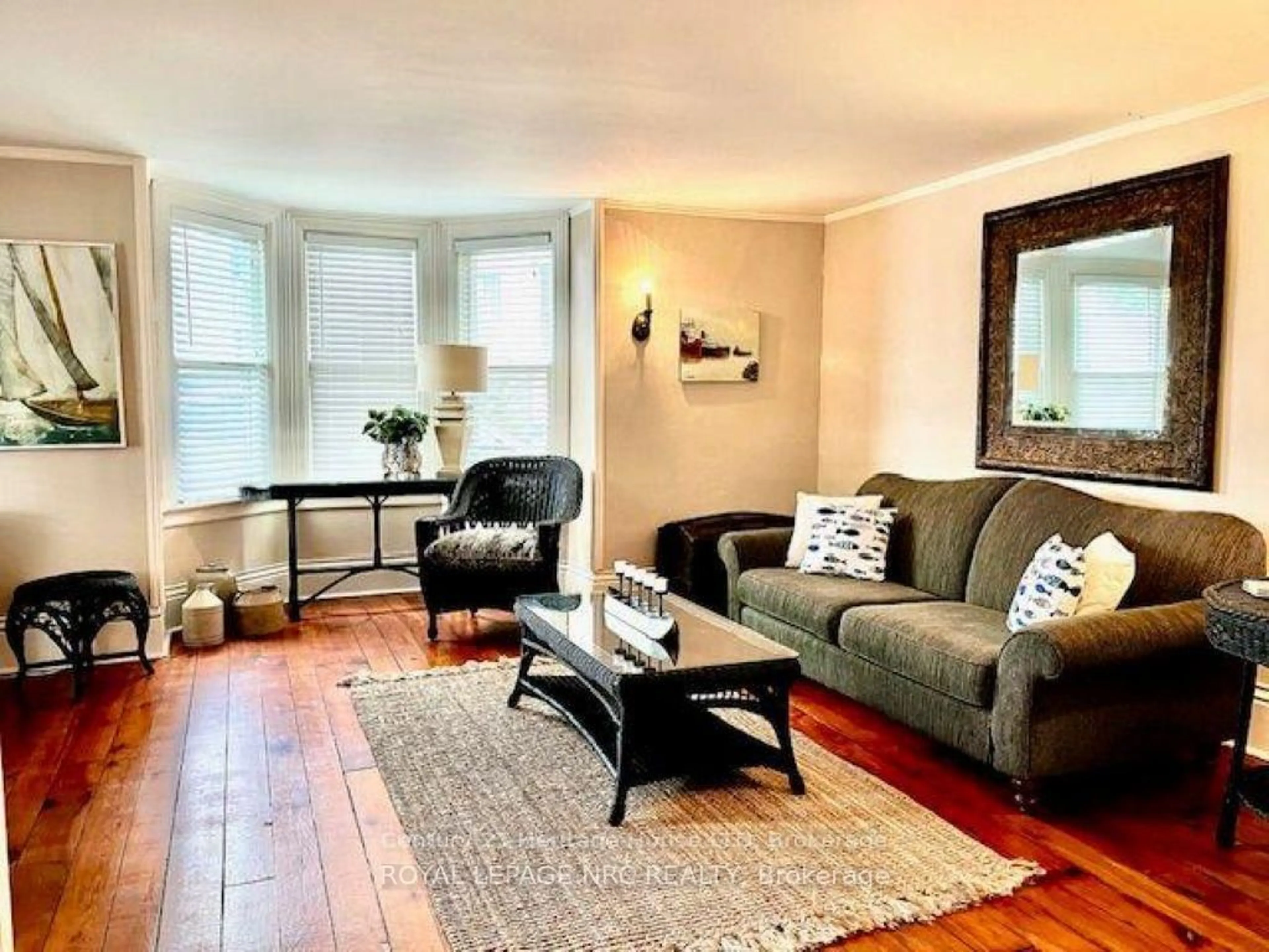 Living room with furniture, unknown for 62 WEST St, Port Colborne Ontario L3K 4C8