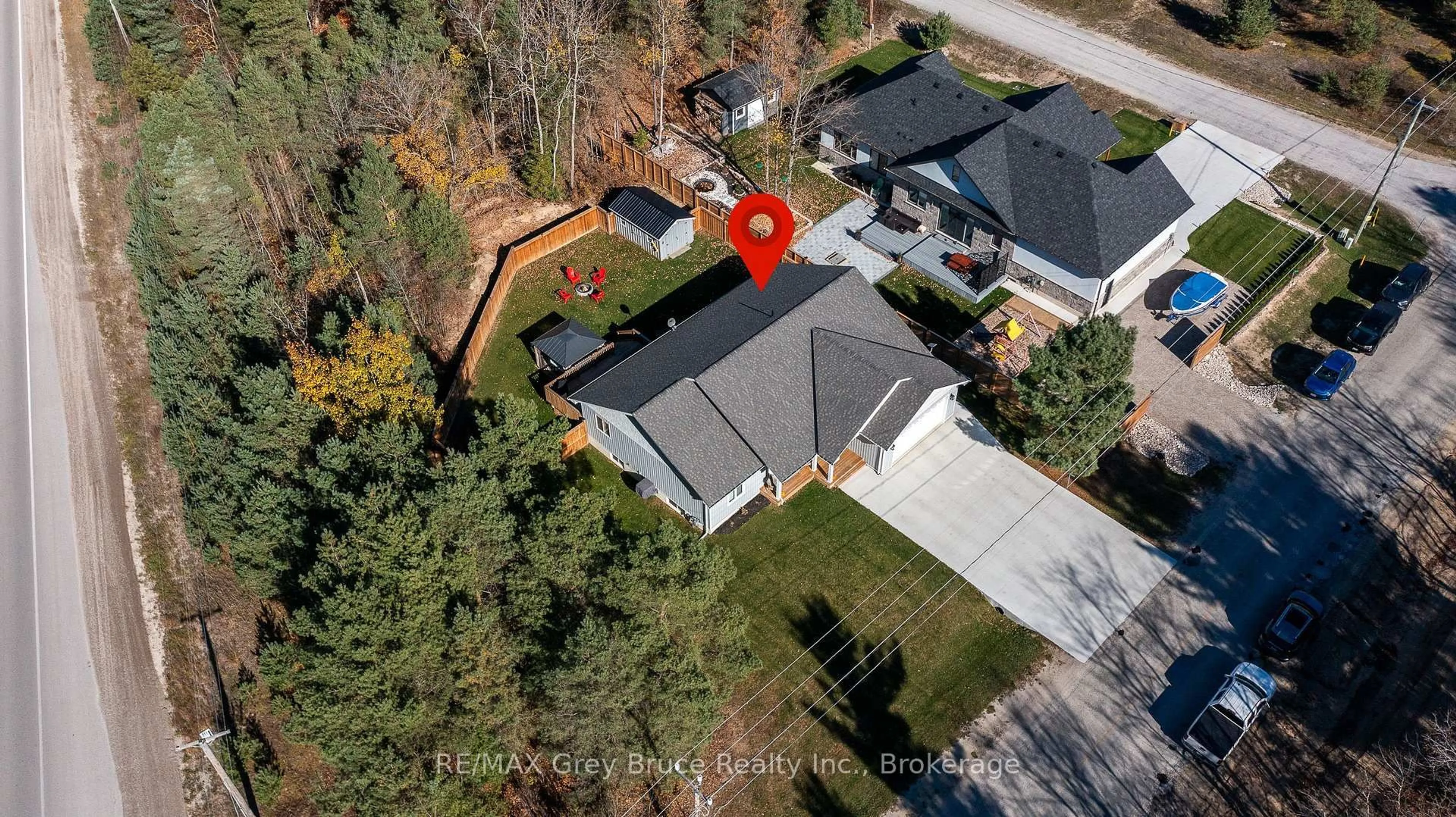 A pic from outside/outdoor area/front of a property/back of a property/a pic from drone, street for 611 Sixth St, South Bruce Peninsula Ontario N0H 2G0