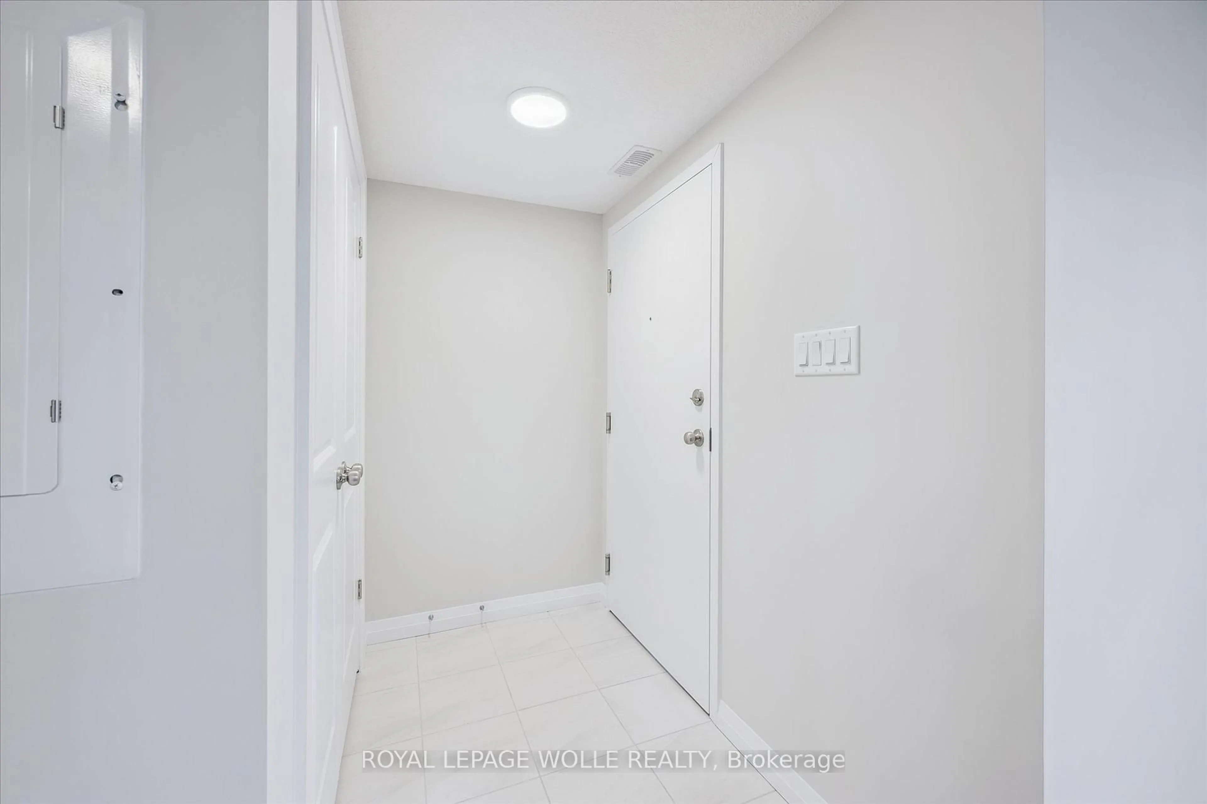Unknown for 410 Northfield Dr #D13, Waterloo Ontario N2L 0A6