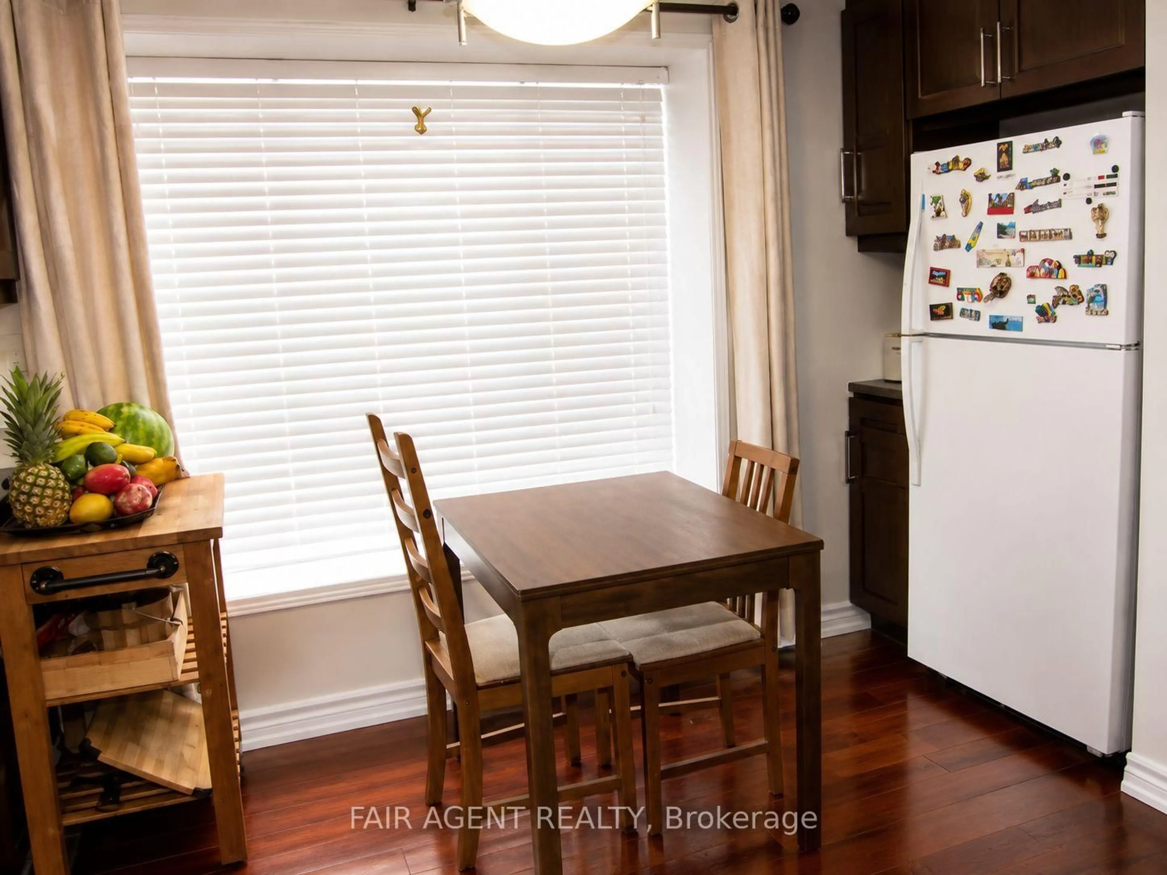 Dining room, wood/laminate floor for 28 Elderberry Ave, Grimsby Ontario L3M 5R5
