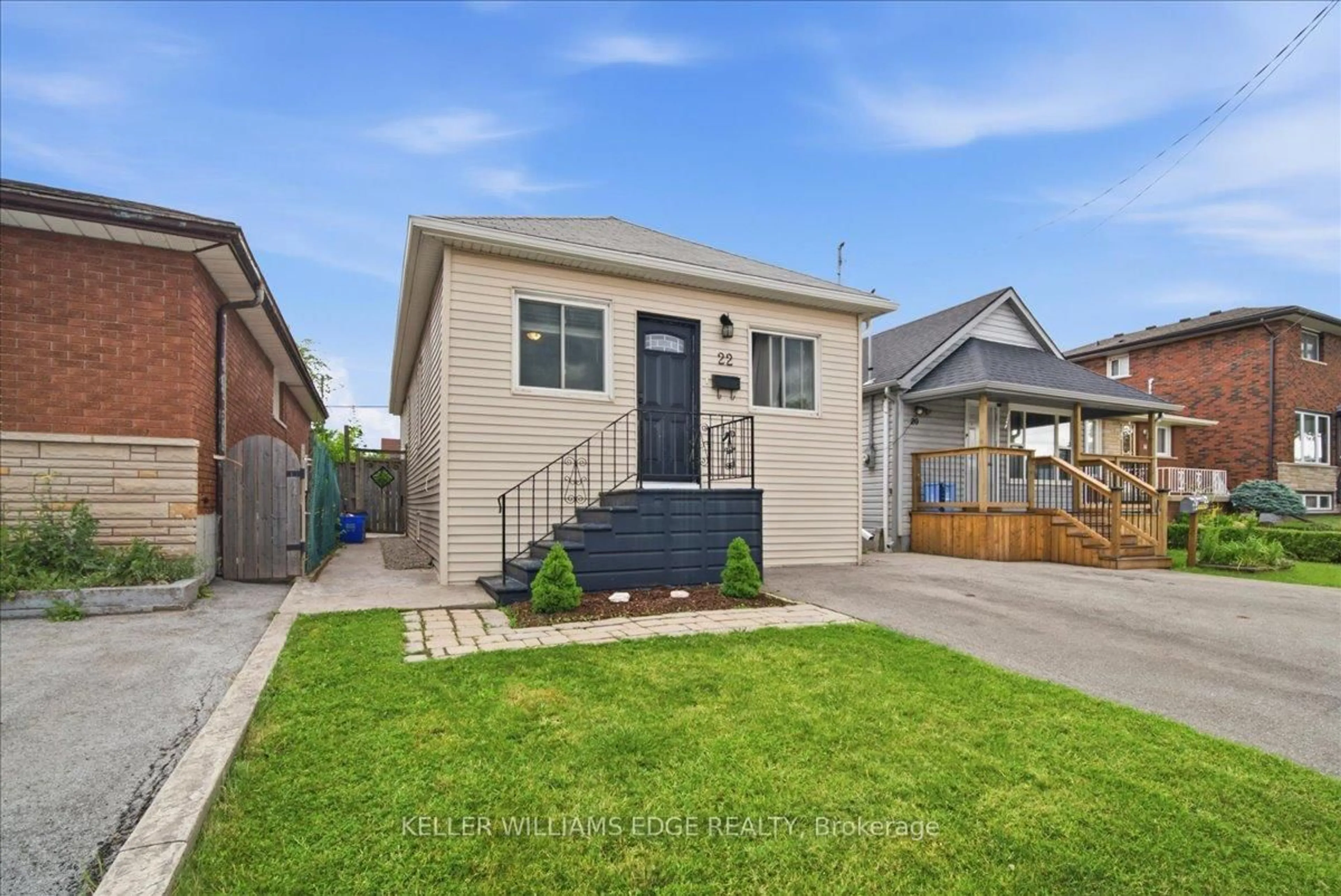 Unknown for 22 Delena Ave, Hamilton Ontario L8H 6B4