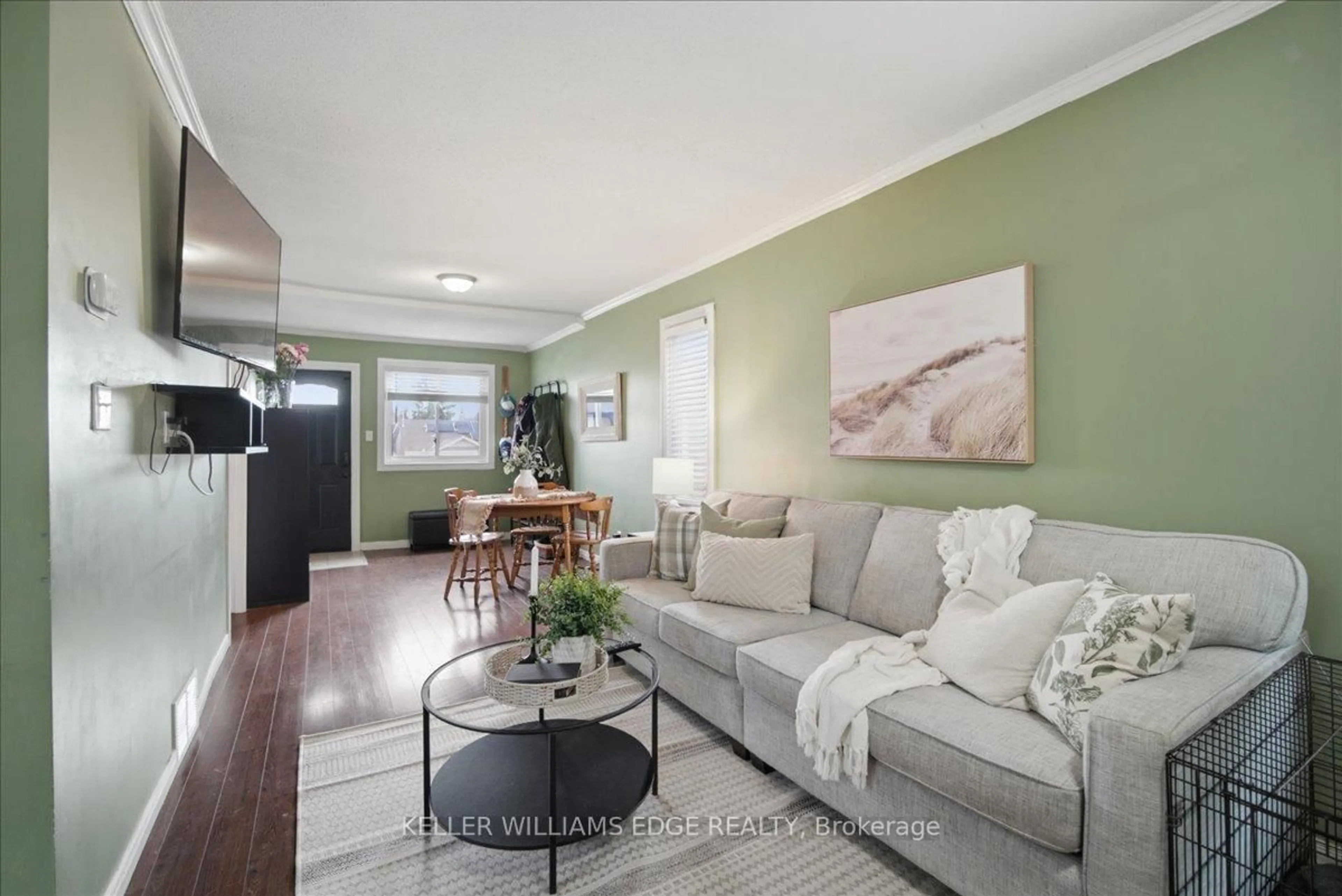 Living room with furniture, unknown for 22 Delena Ave, Hamilton Ontario L8H 6B4