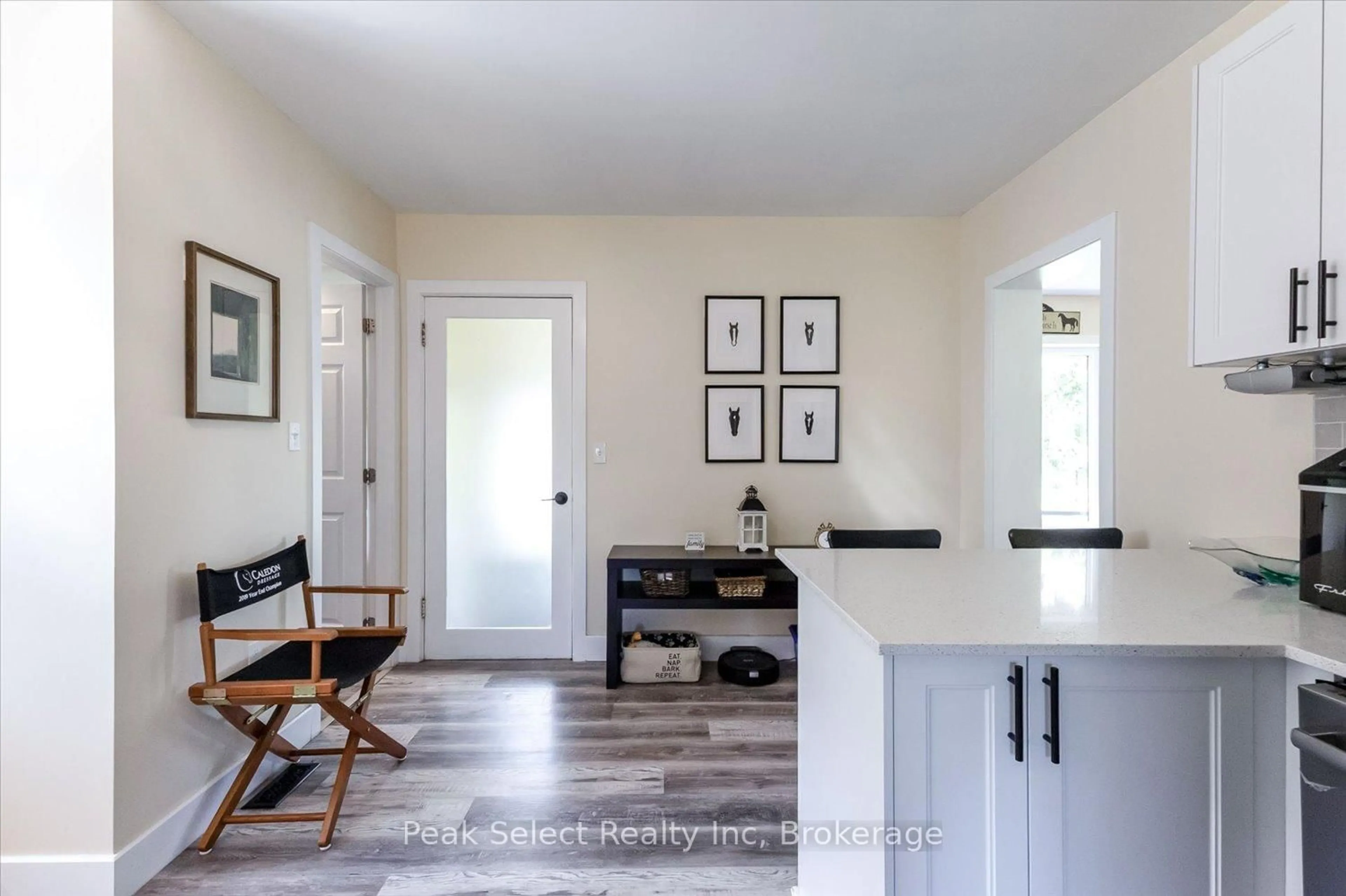 Indoor entryway for 3974 15 Line, Perth South Ontario N4X 1C5