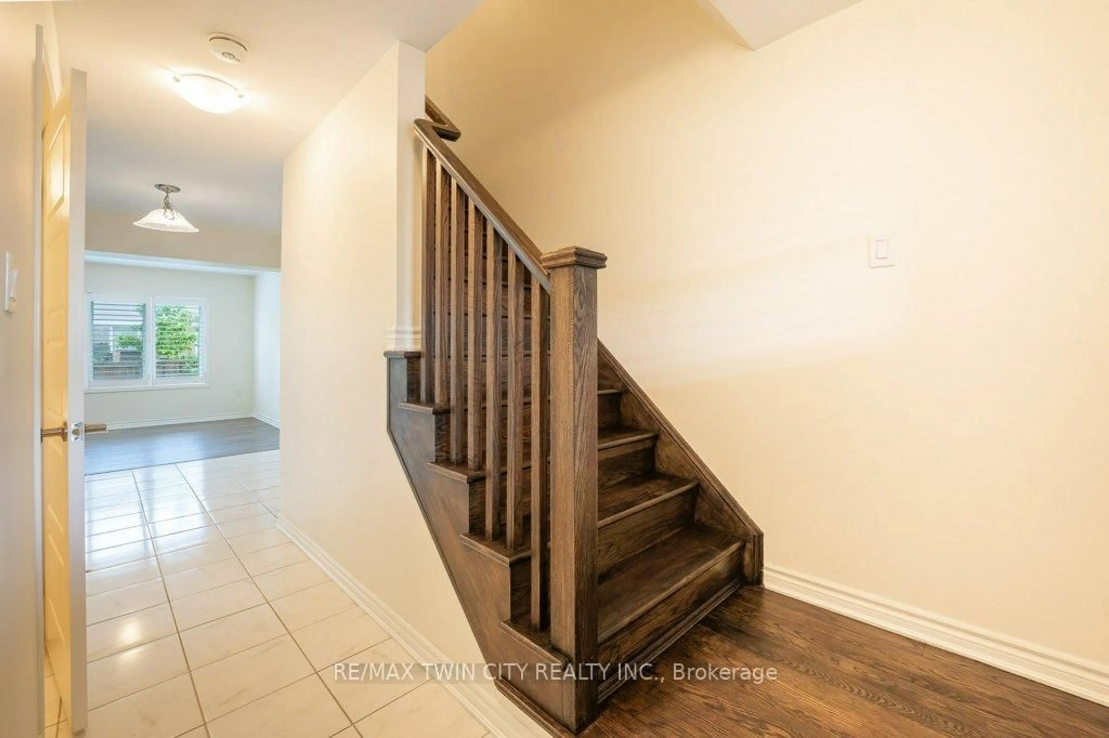 Unknown for 455 Guelph Ave #20, Cambridge Ontario N3C 0H2